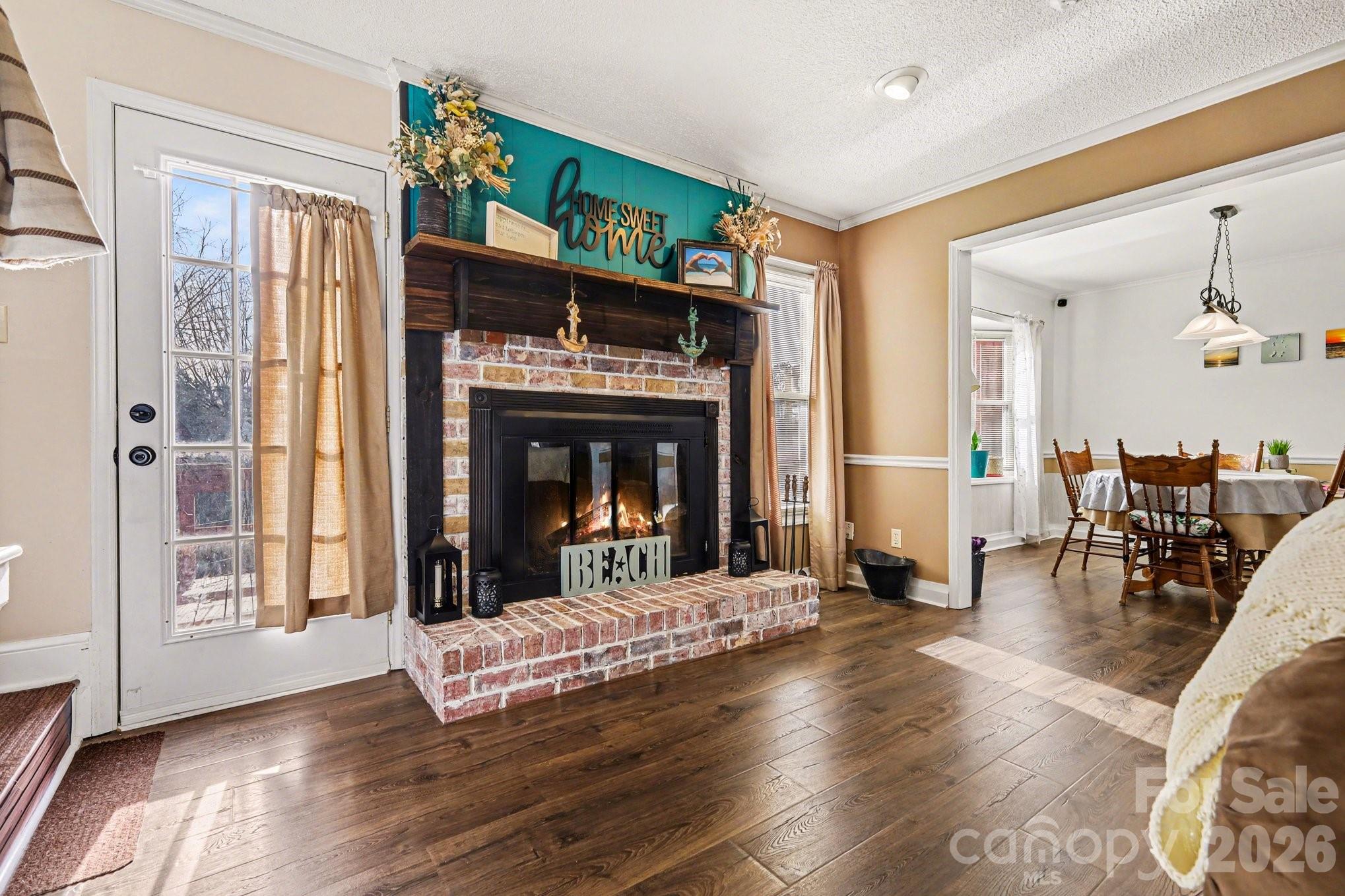 1162 Crestmont Drive SE — Concord
