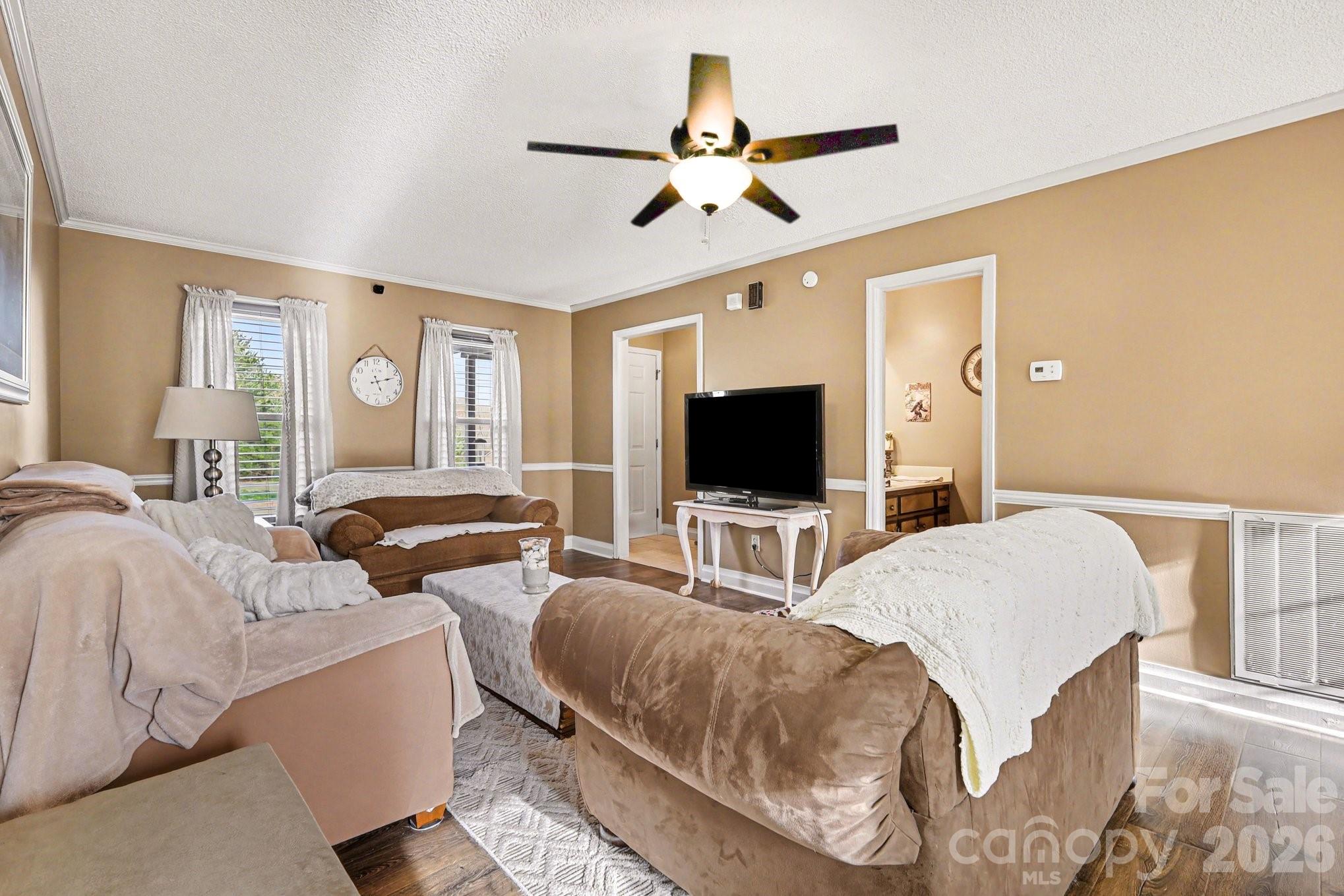 1162 Crestmont Drive SE — Concord