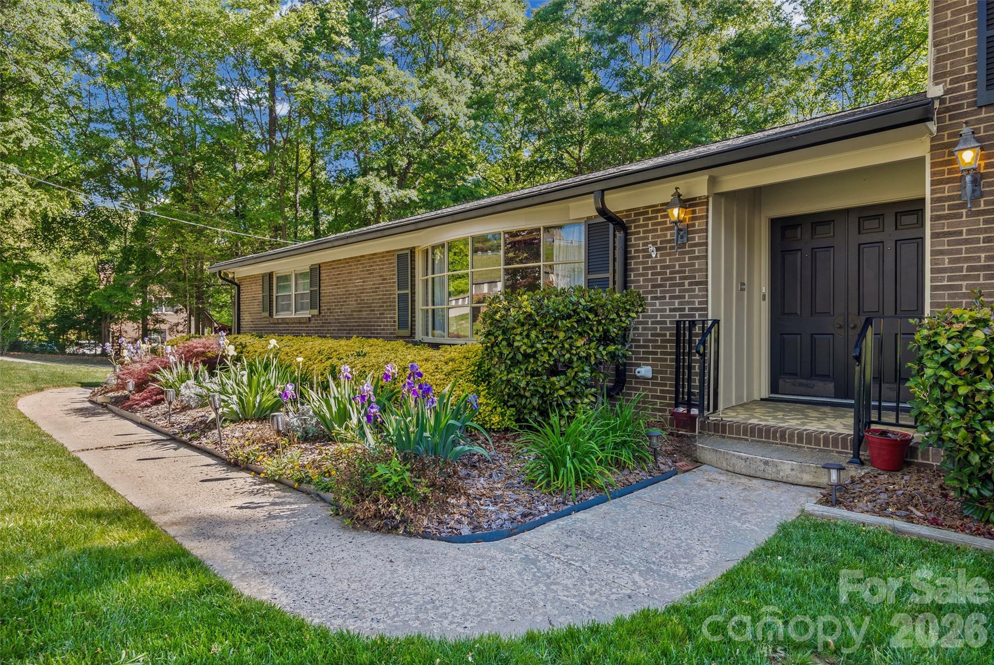 1914 N New Hope Road — Gastonia