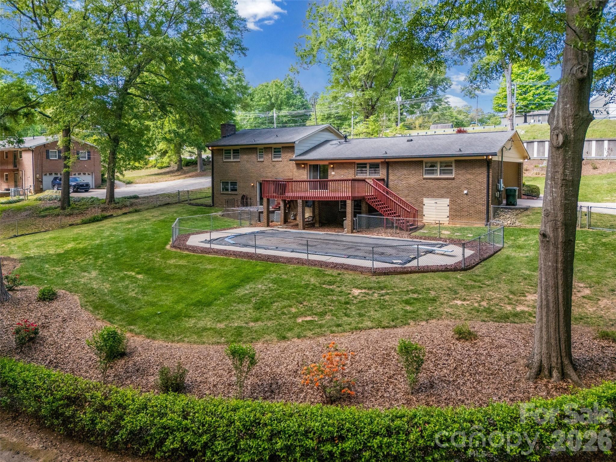 1914 N New Hope Road — Gastonia