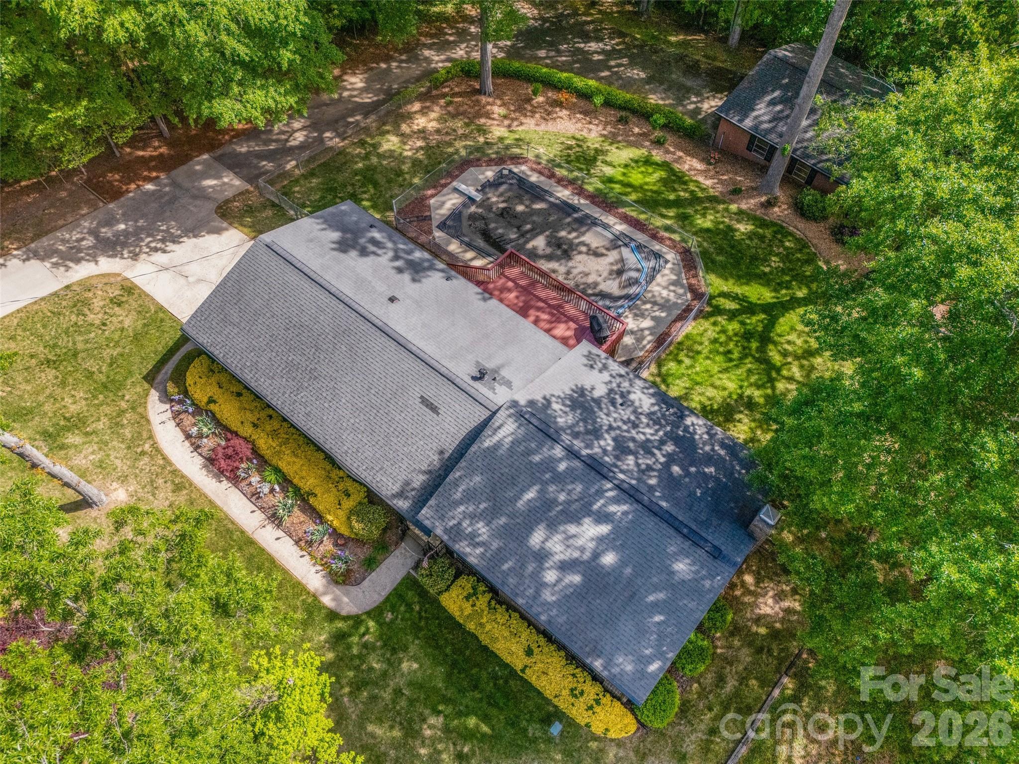 1914 N New Hope Road — Gastonia