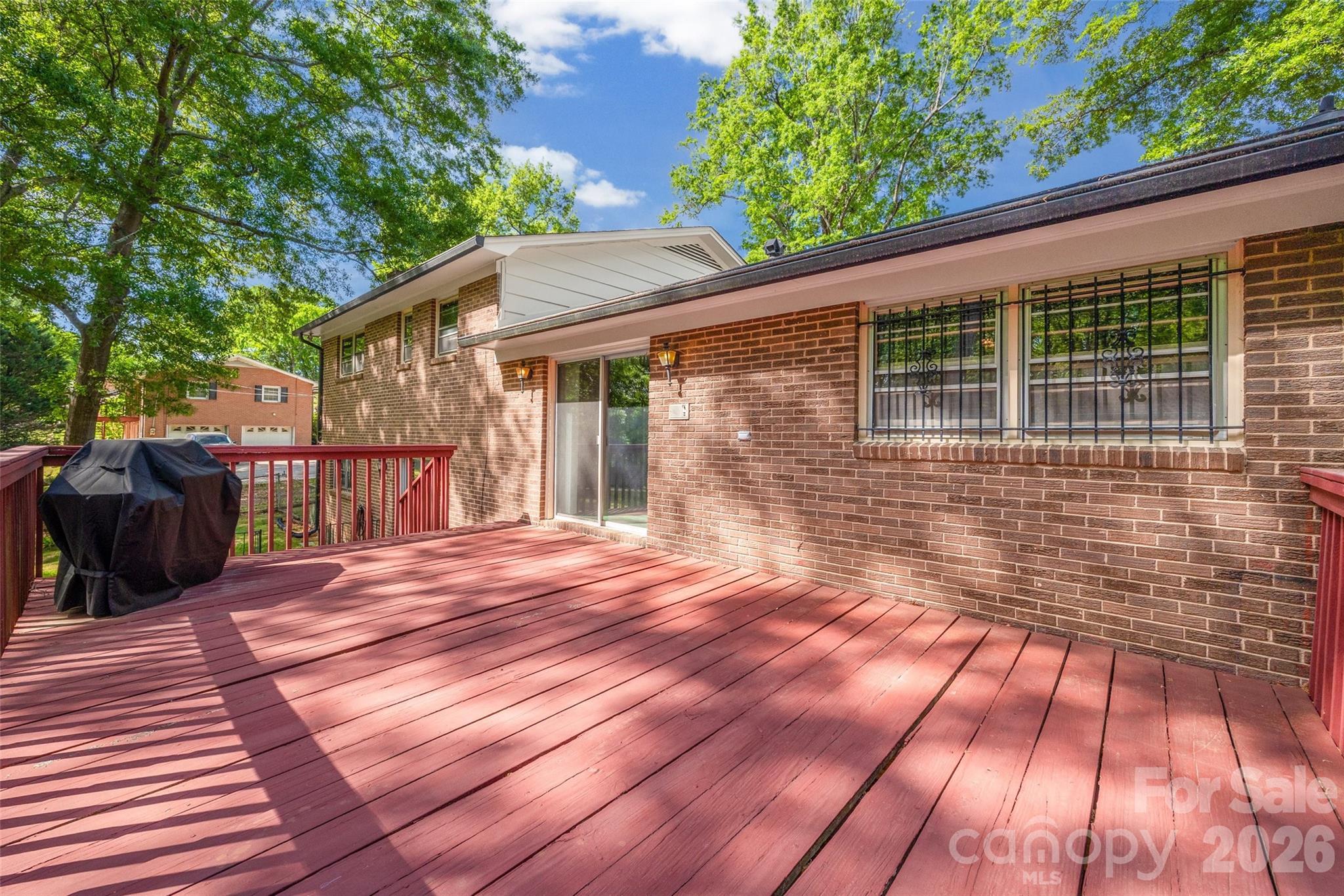 1914 N New Hope Road — Gastonia