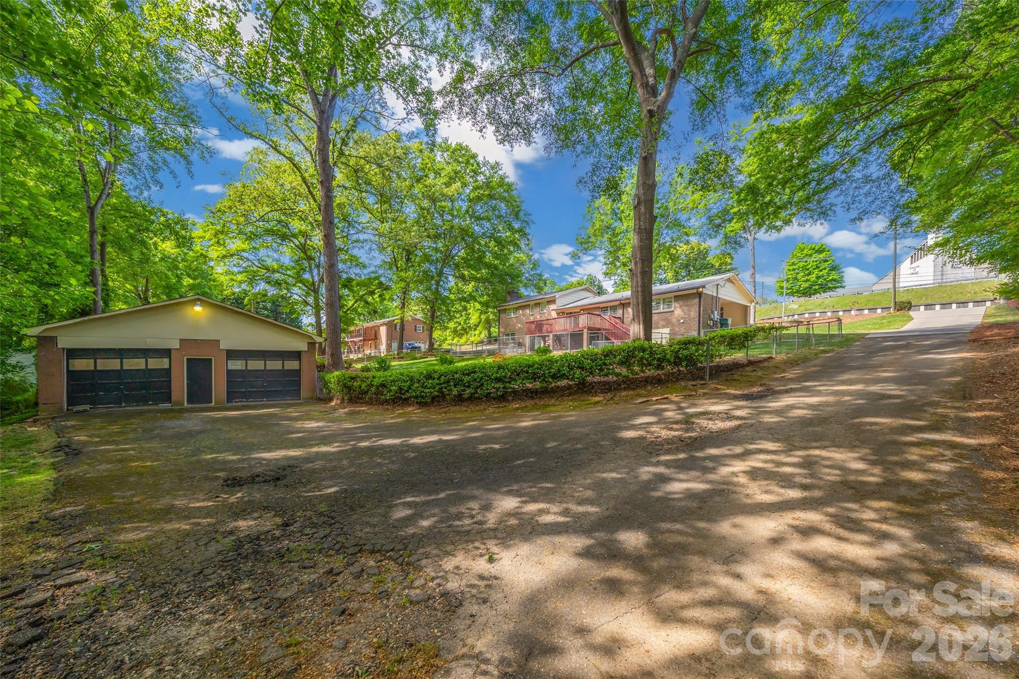 1914 N New Hope Road — Gastonia