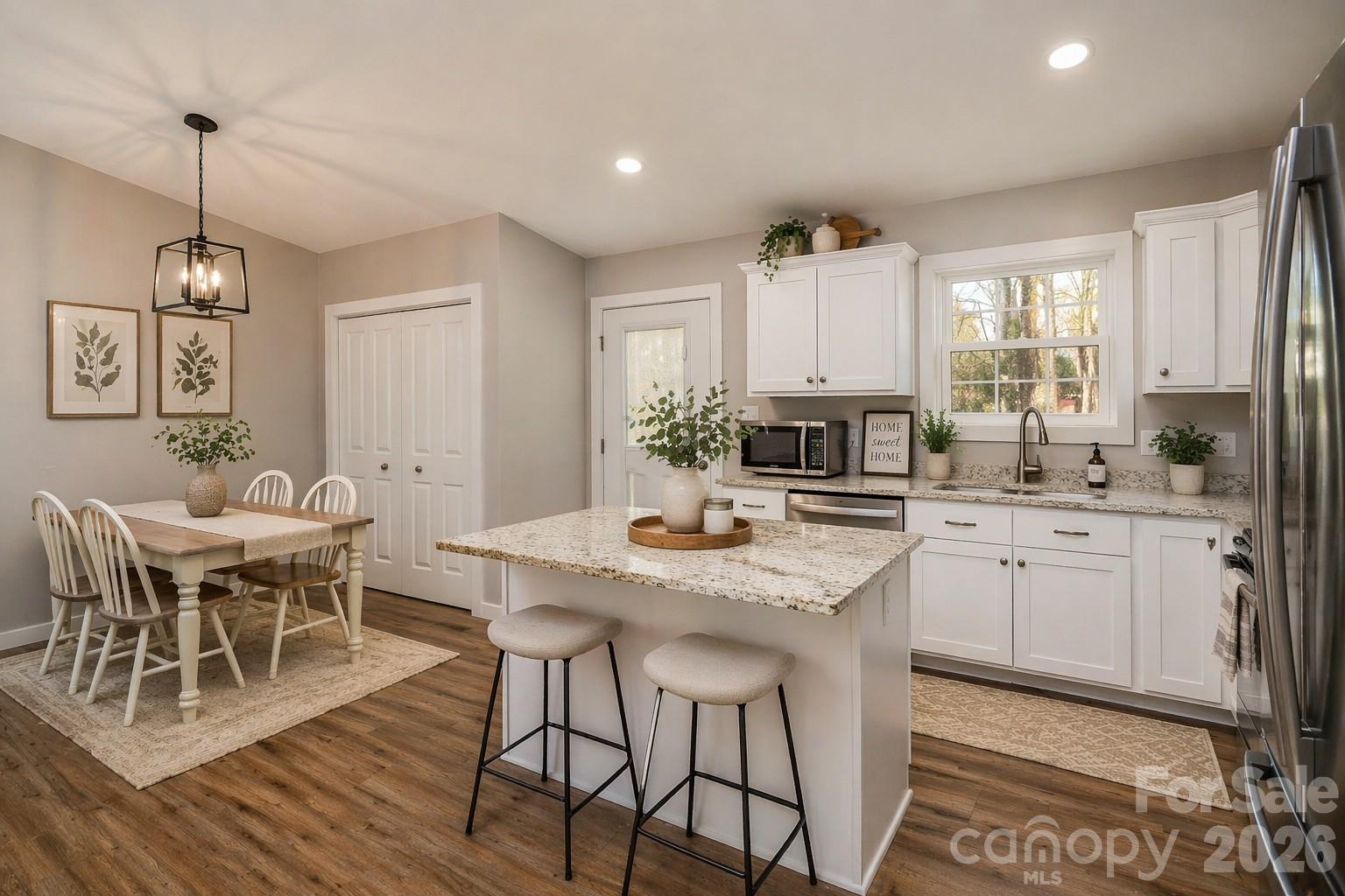 660 W 9th Street — Newton
