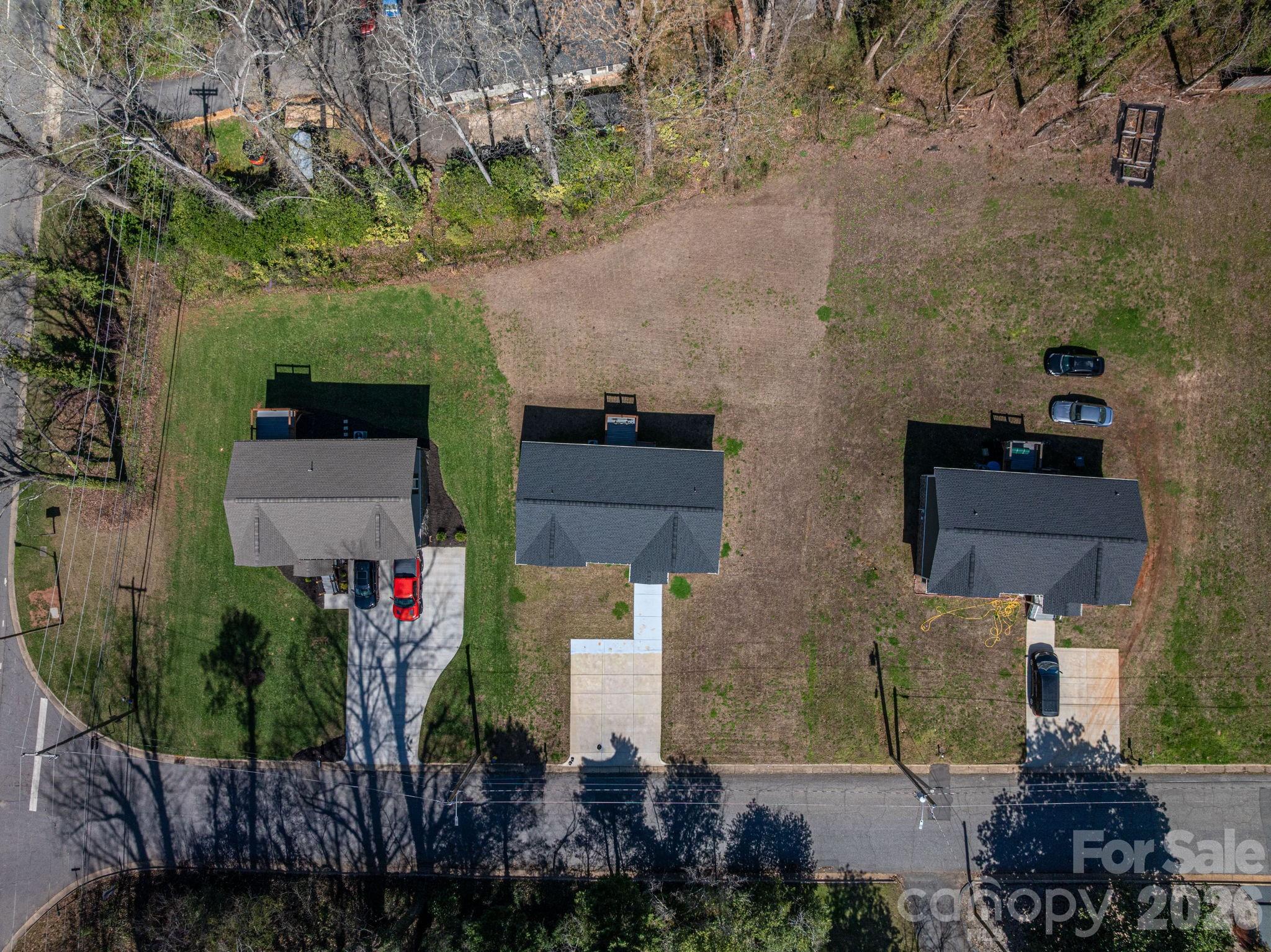 660 W 9th Street — Newton