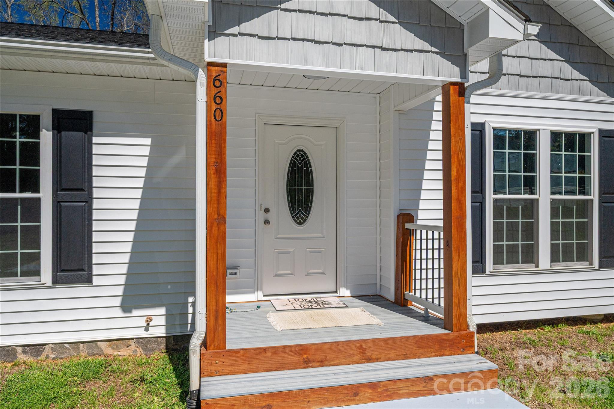660 W 9th Street — Newton