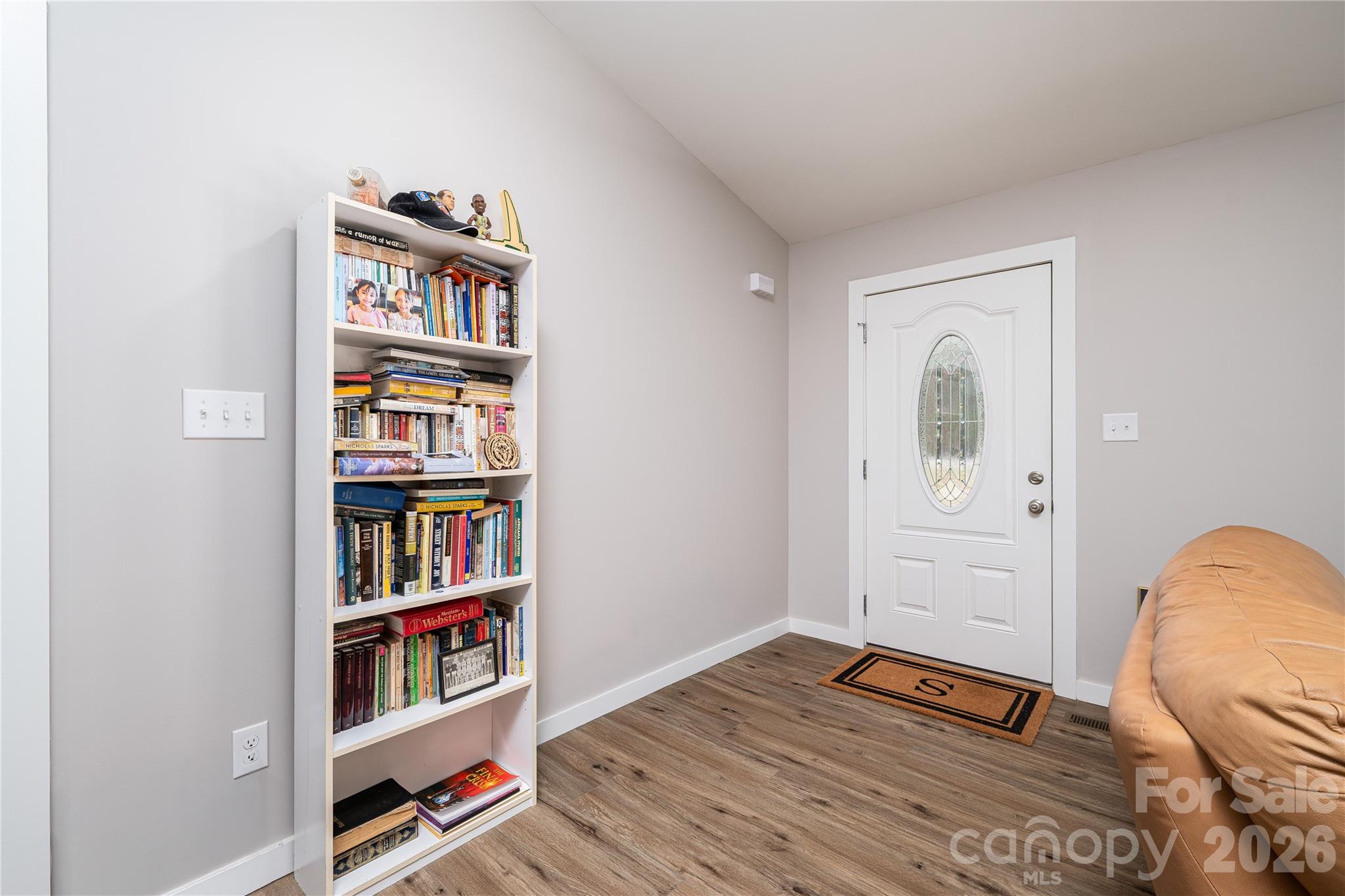 660 W 9th Street — Newton