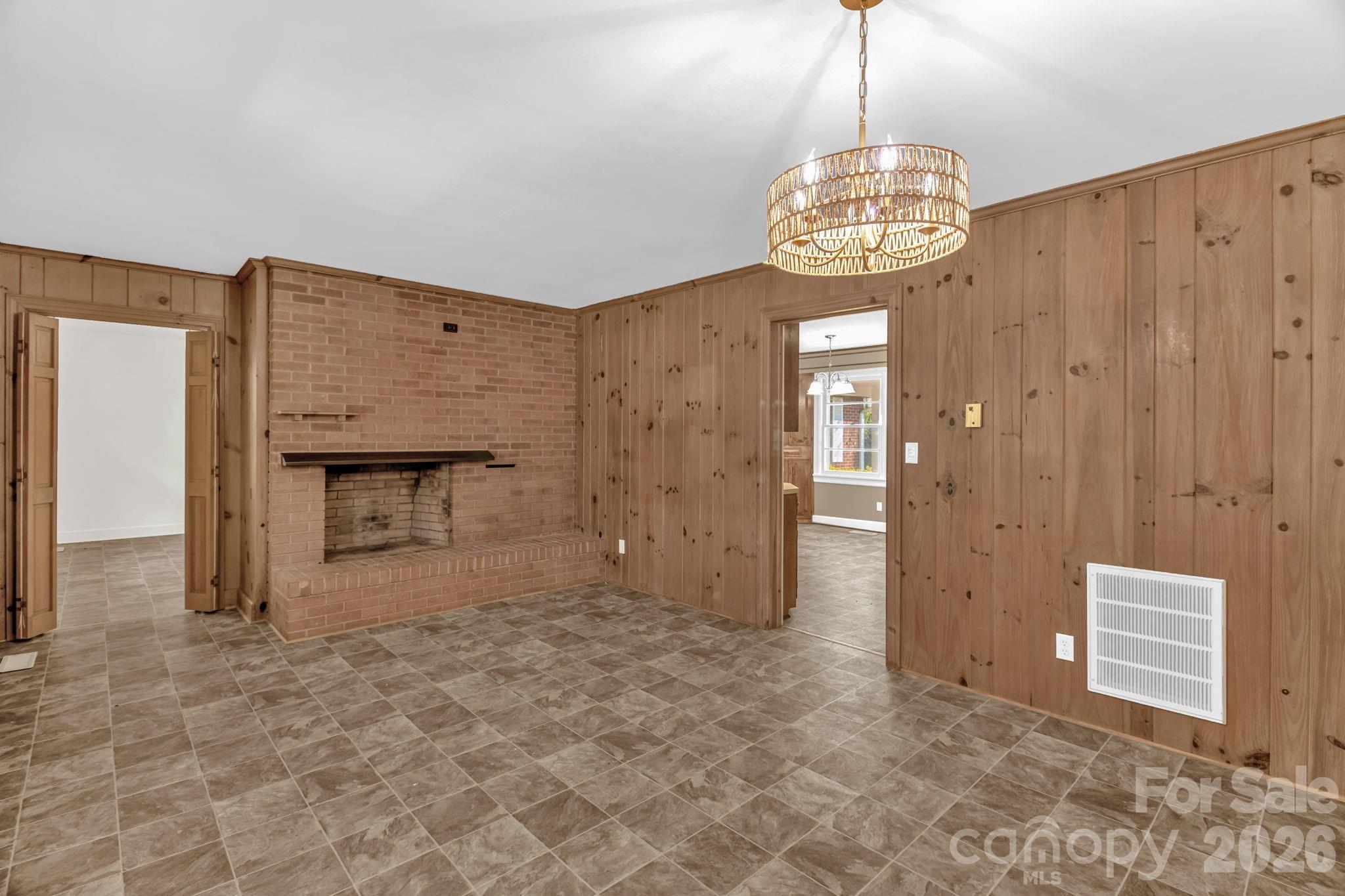 875 Bonanza Drive — Salisbury