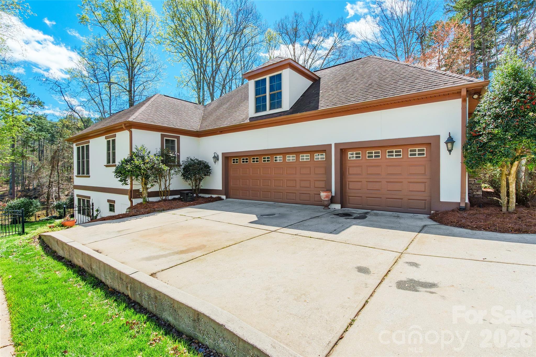 2360 Smith Harbour Drive — Denver