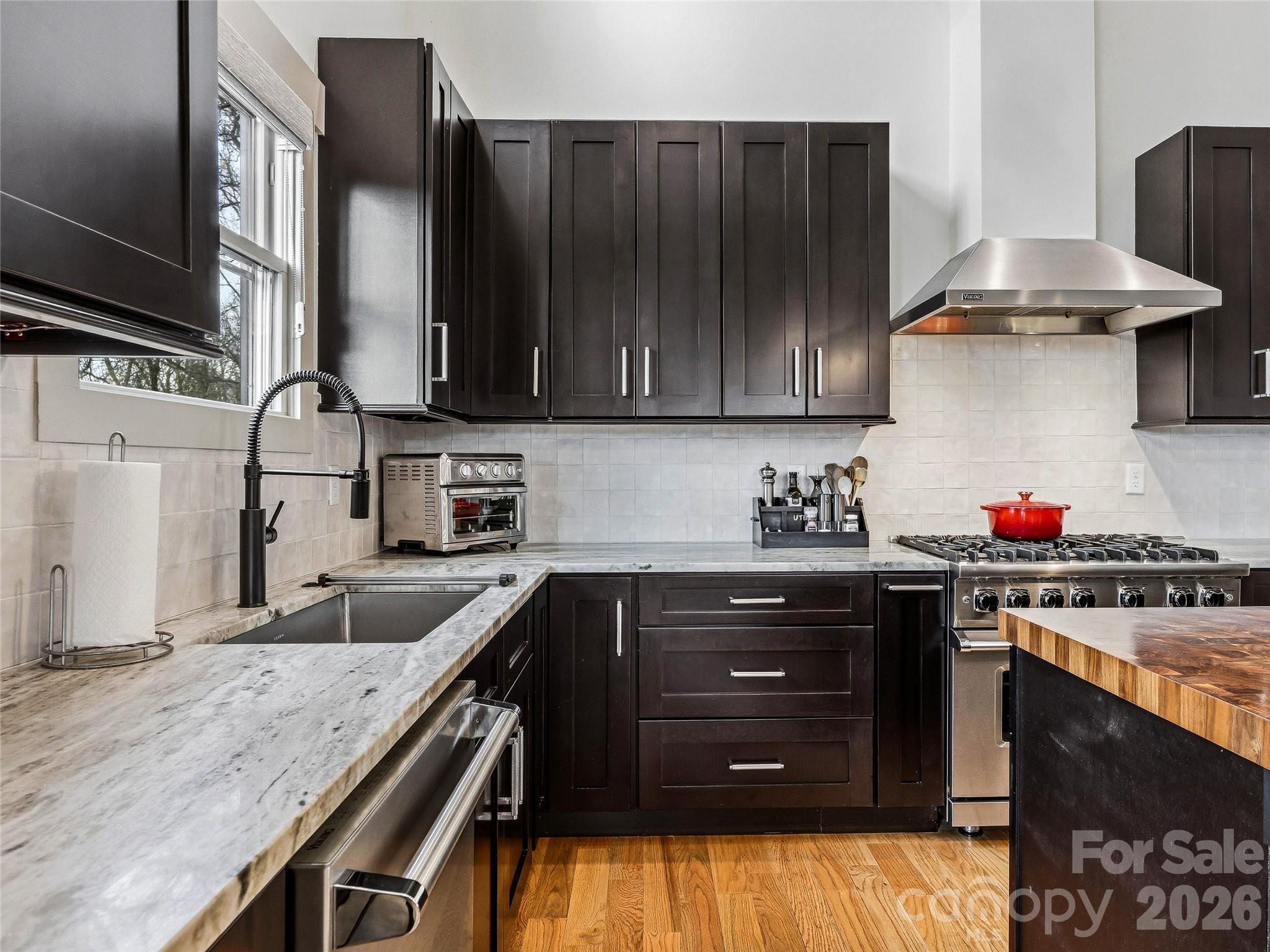 80 Caledonia Road — Asheville