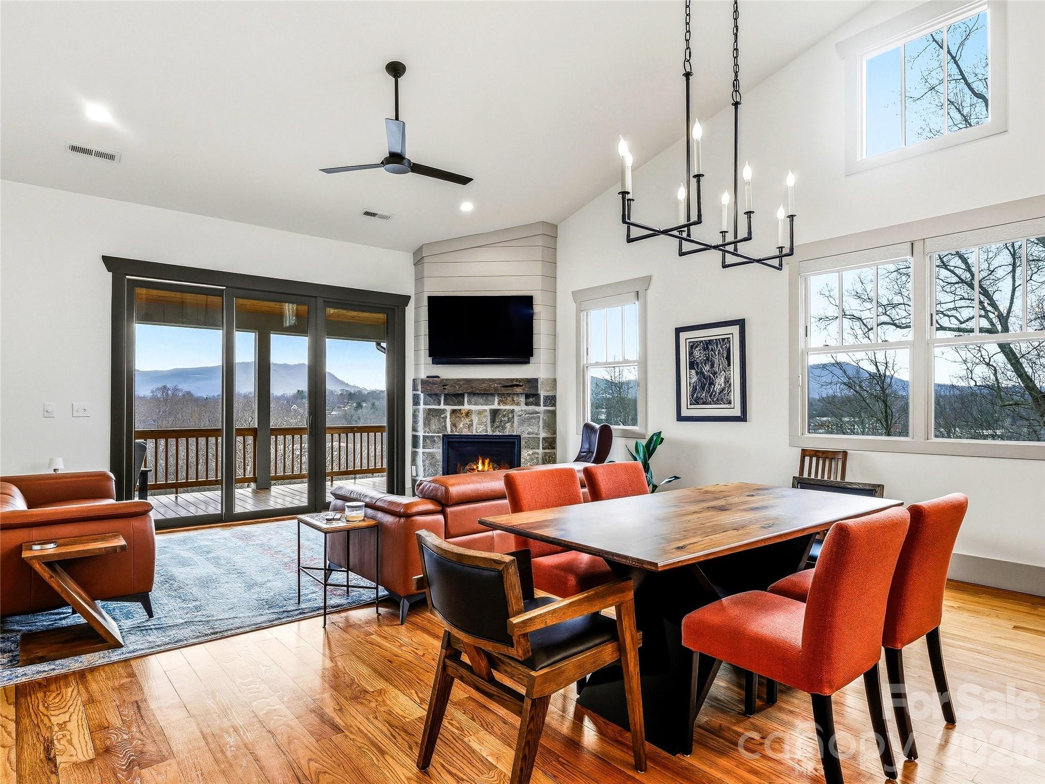 80 Caledonia Road — Asheville