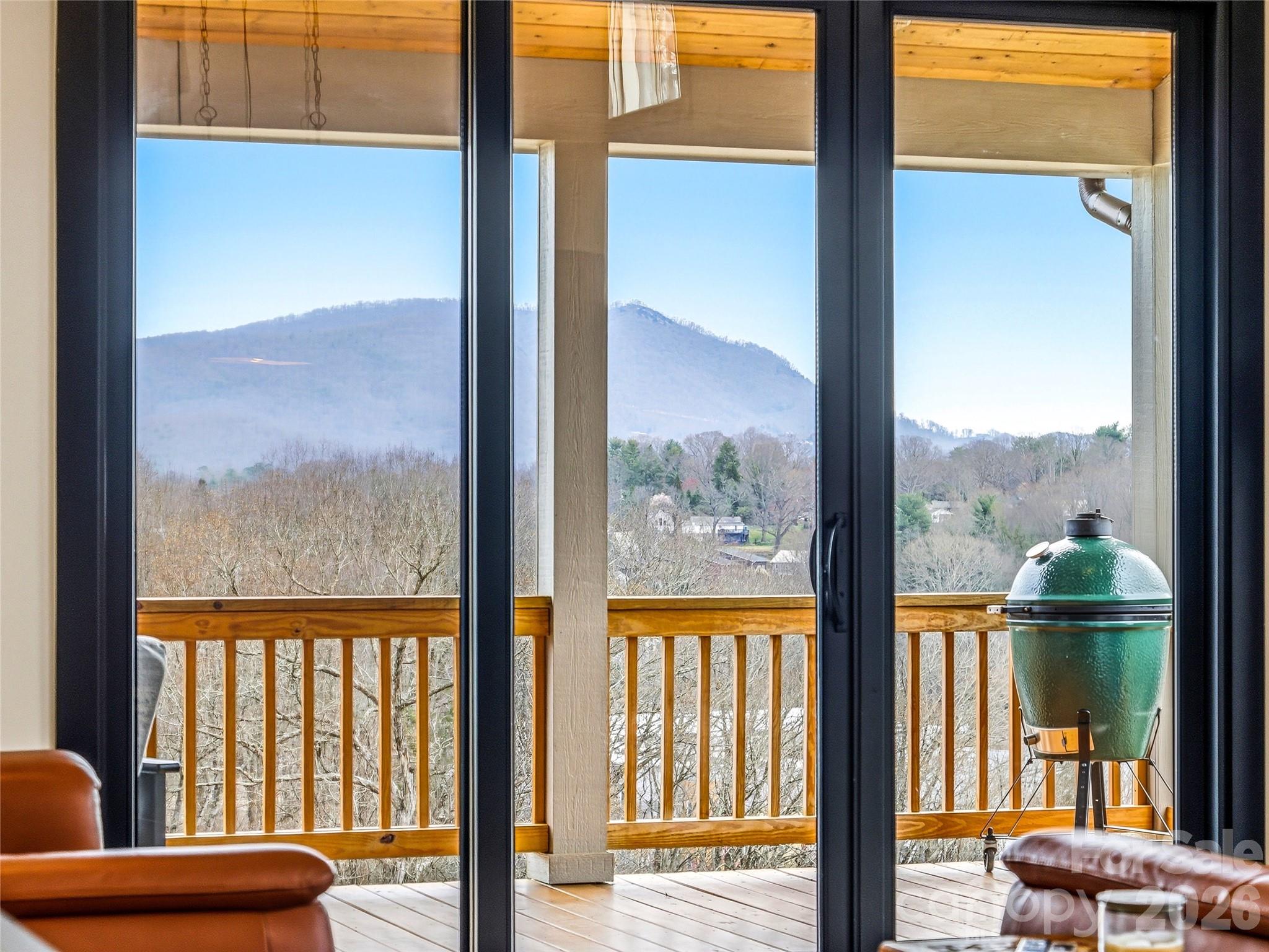 80 Caledonia Road — Asheville