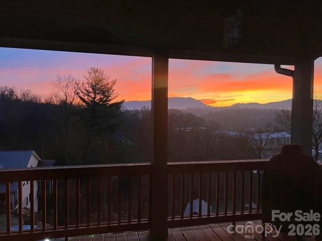 80 Caledonia Road — Asheville