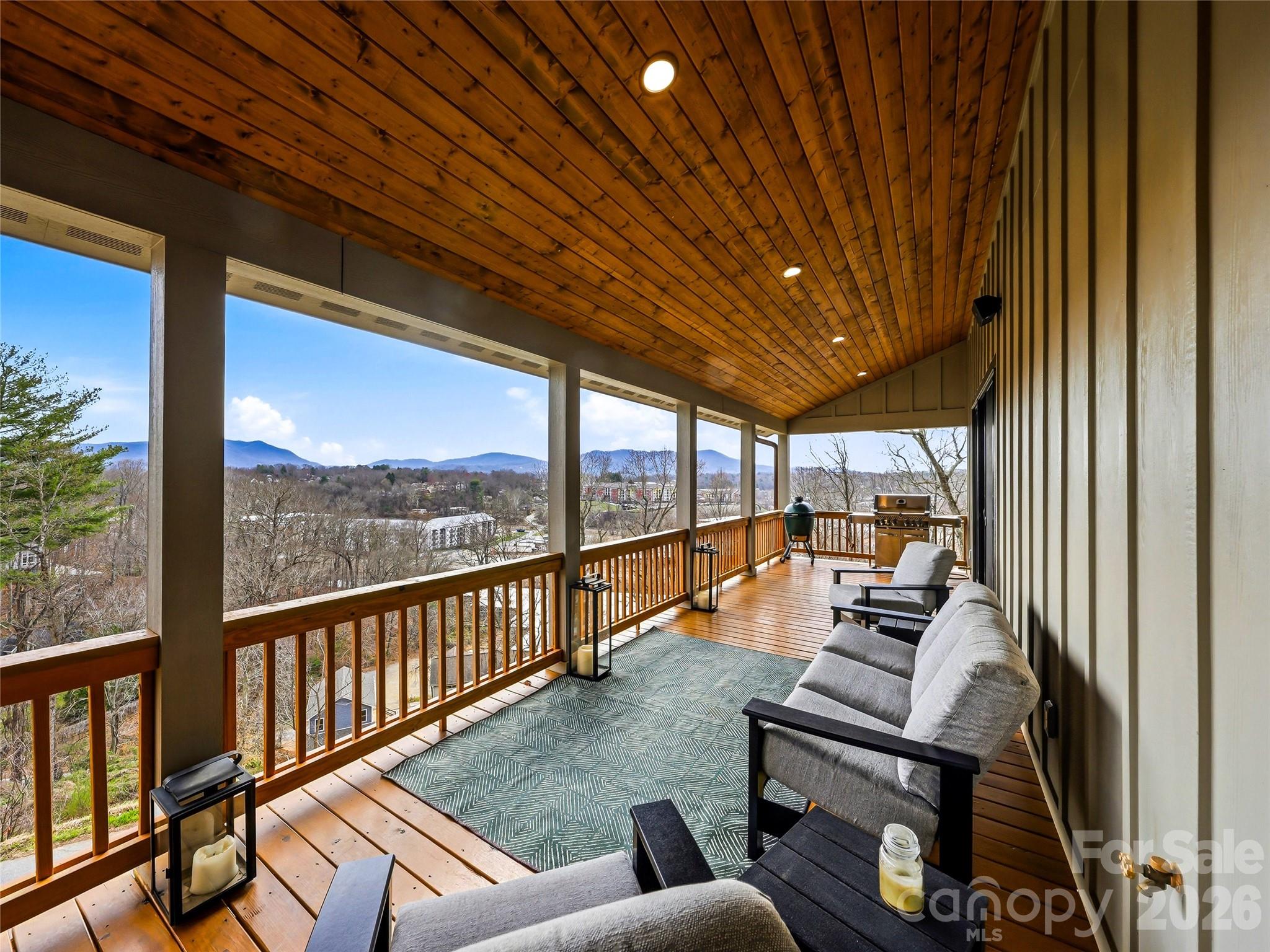 80 Caledonia Road — Asheville