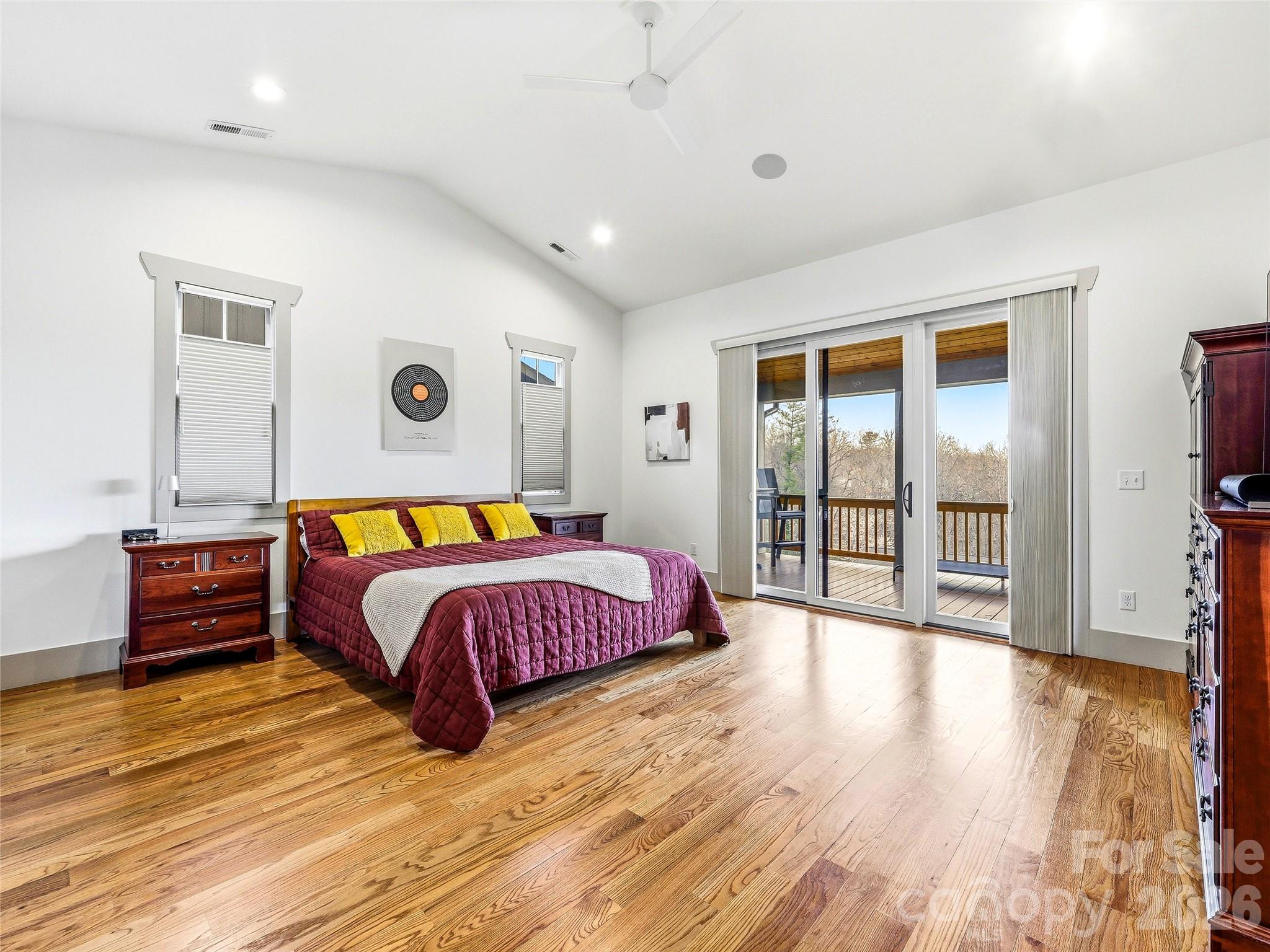 80 Caledonia Road — Asheville