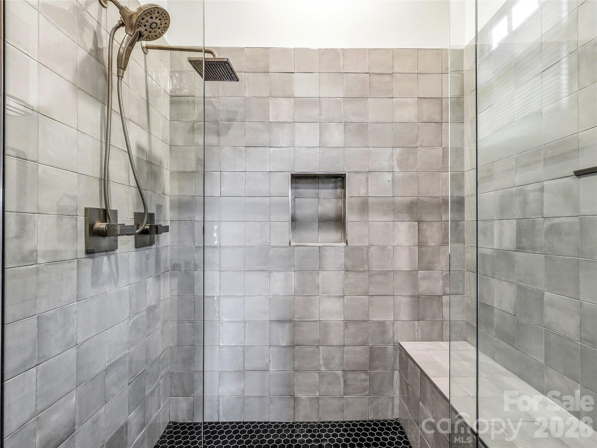 80 Caledonia Road — Asheville