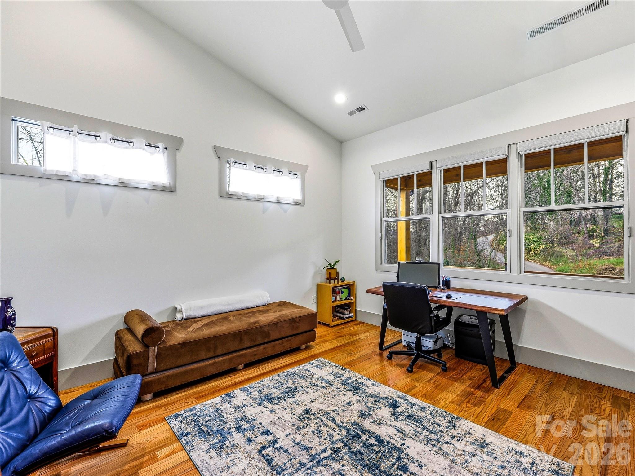 80 Caledonia Road — Asheville