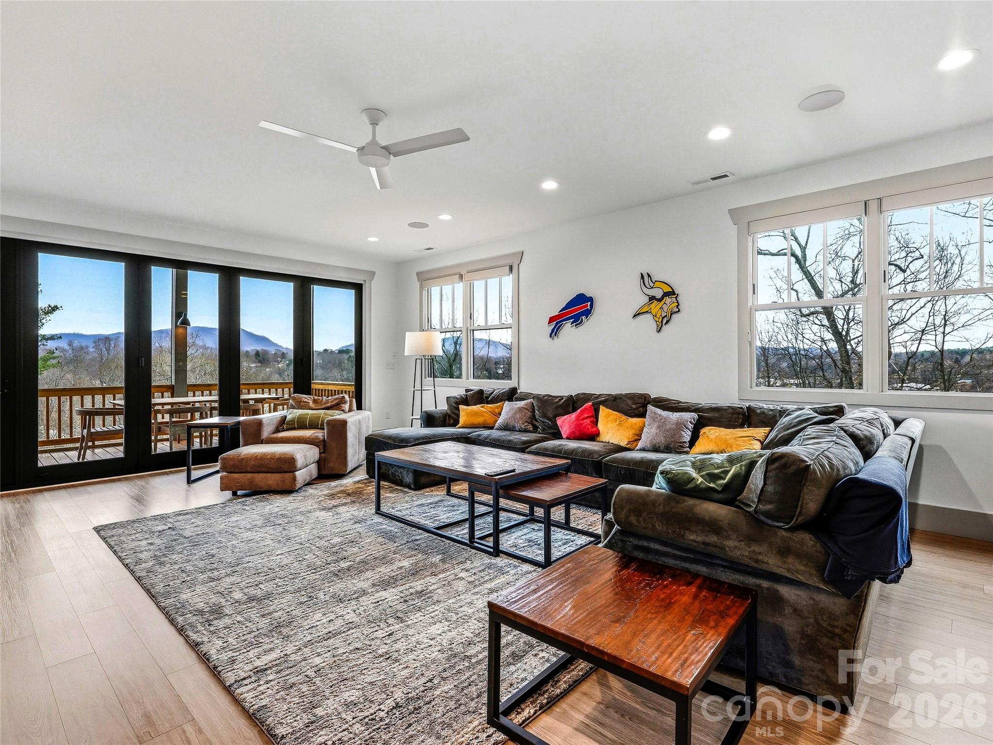 80 Caledonia Road — Asheville