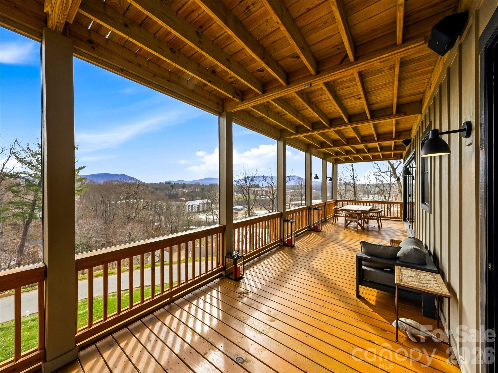 80 Caledonia Road — Asheville