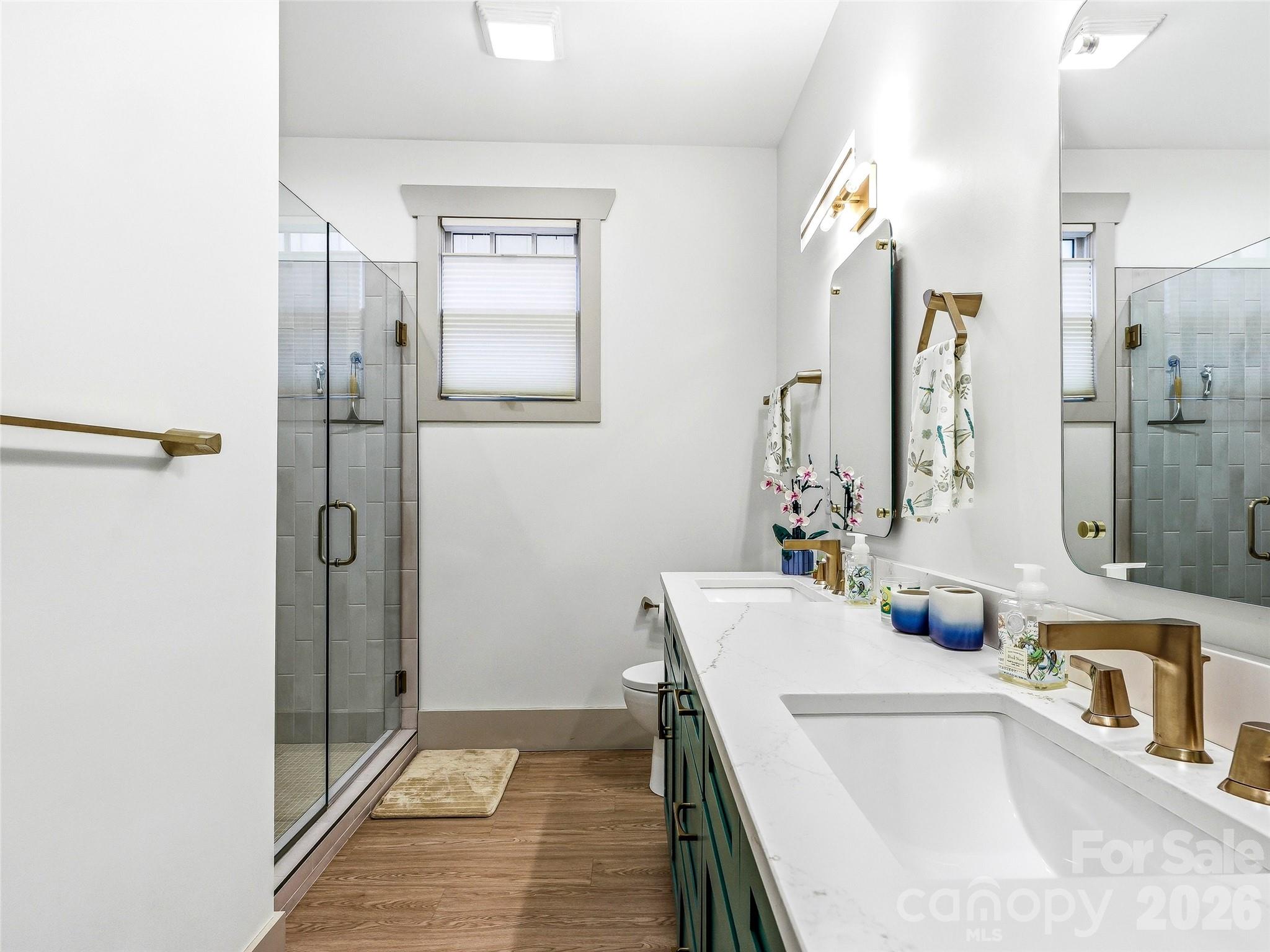 80 Caledonia Road — Asheville
