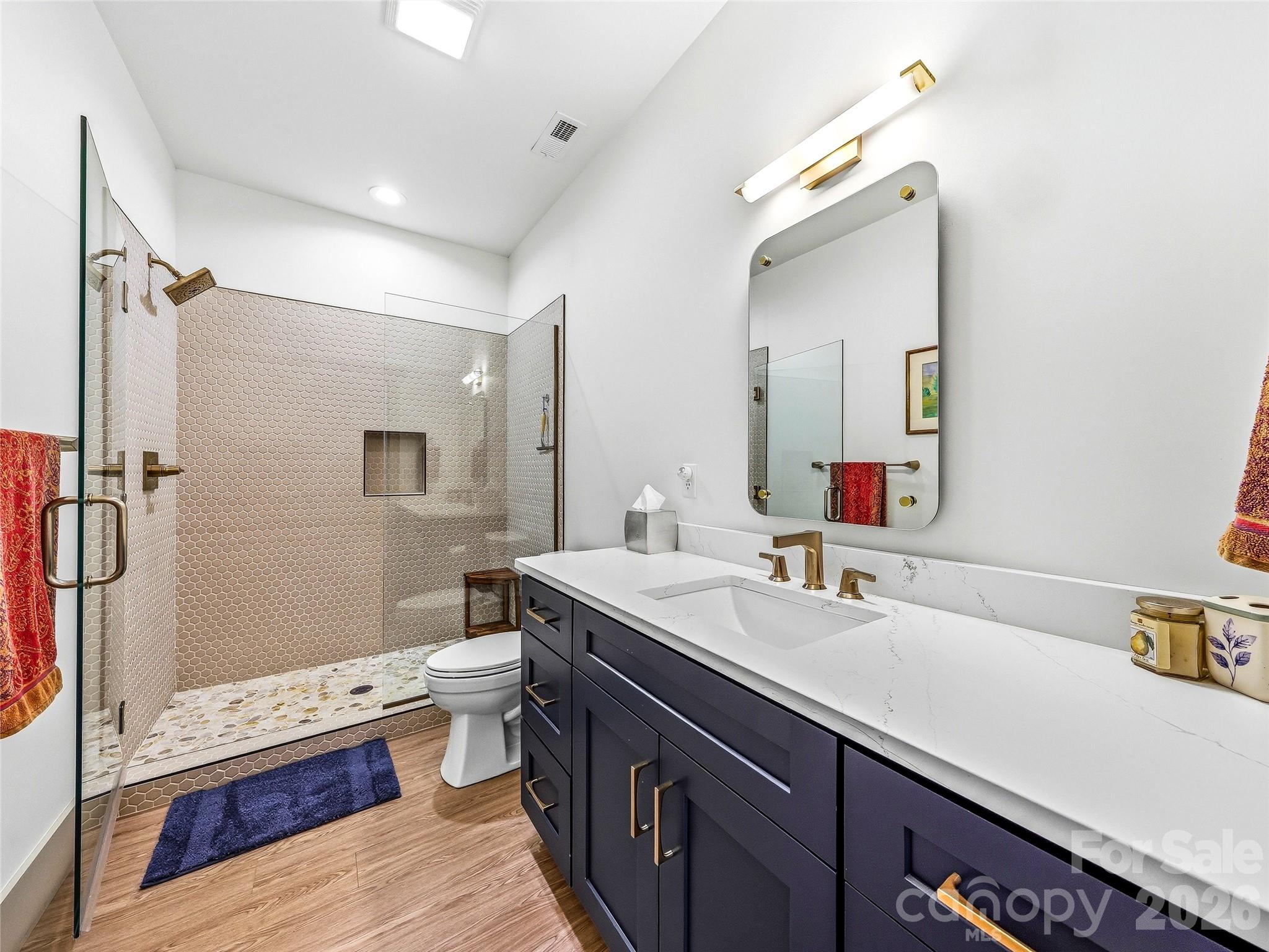 80 Caledonia Road — Asheville