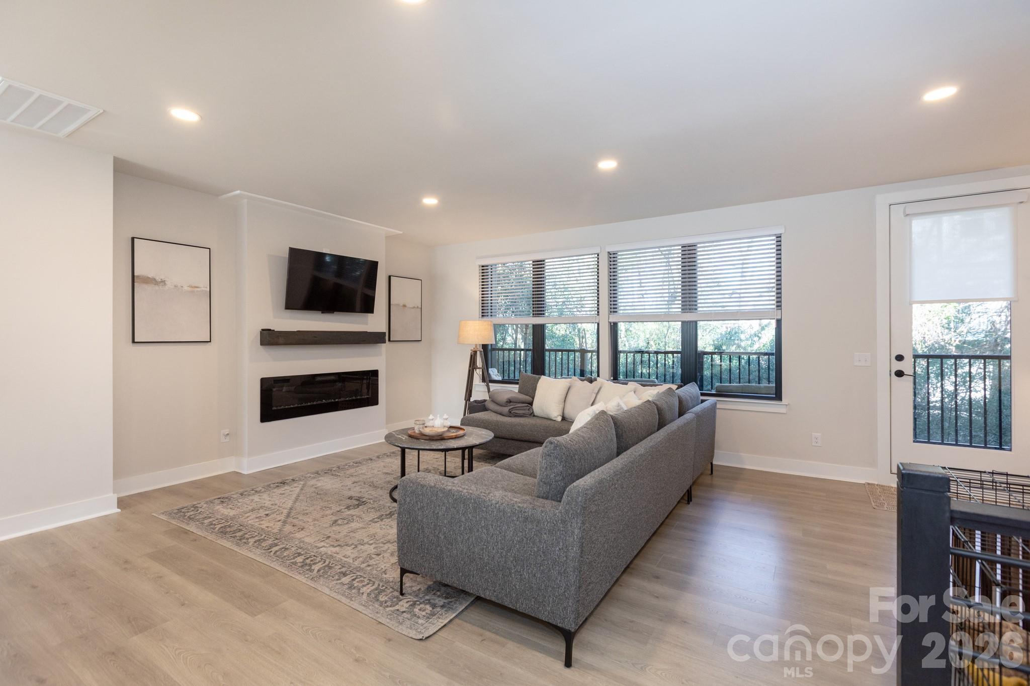 3538 Saker Lane — Charlotte