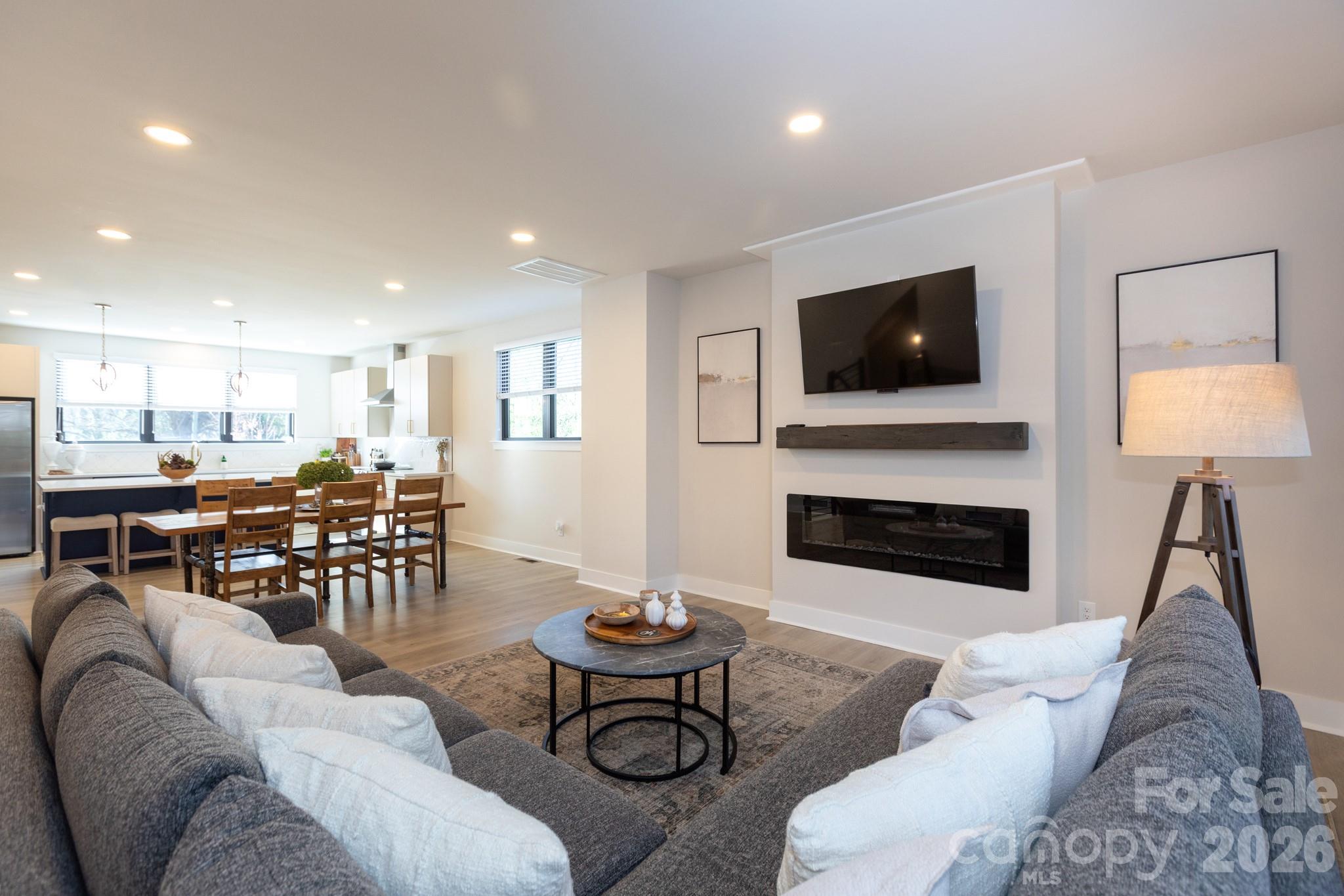 3538 Saker Lane — Charlotte