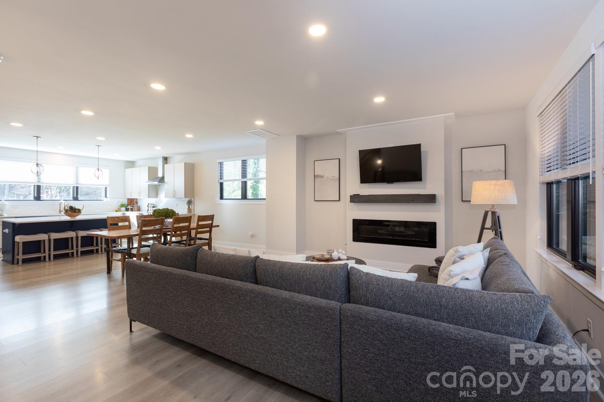 3538 Saker Lane — Charlotte