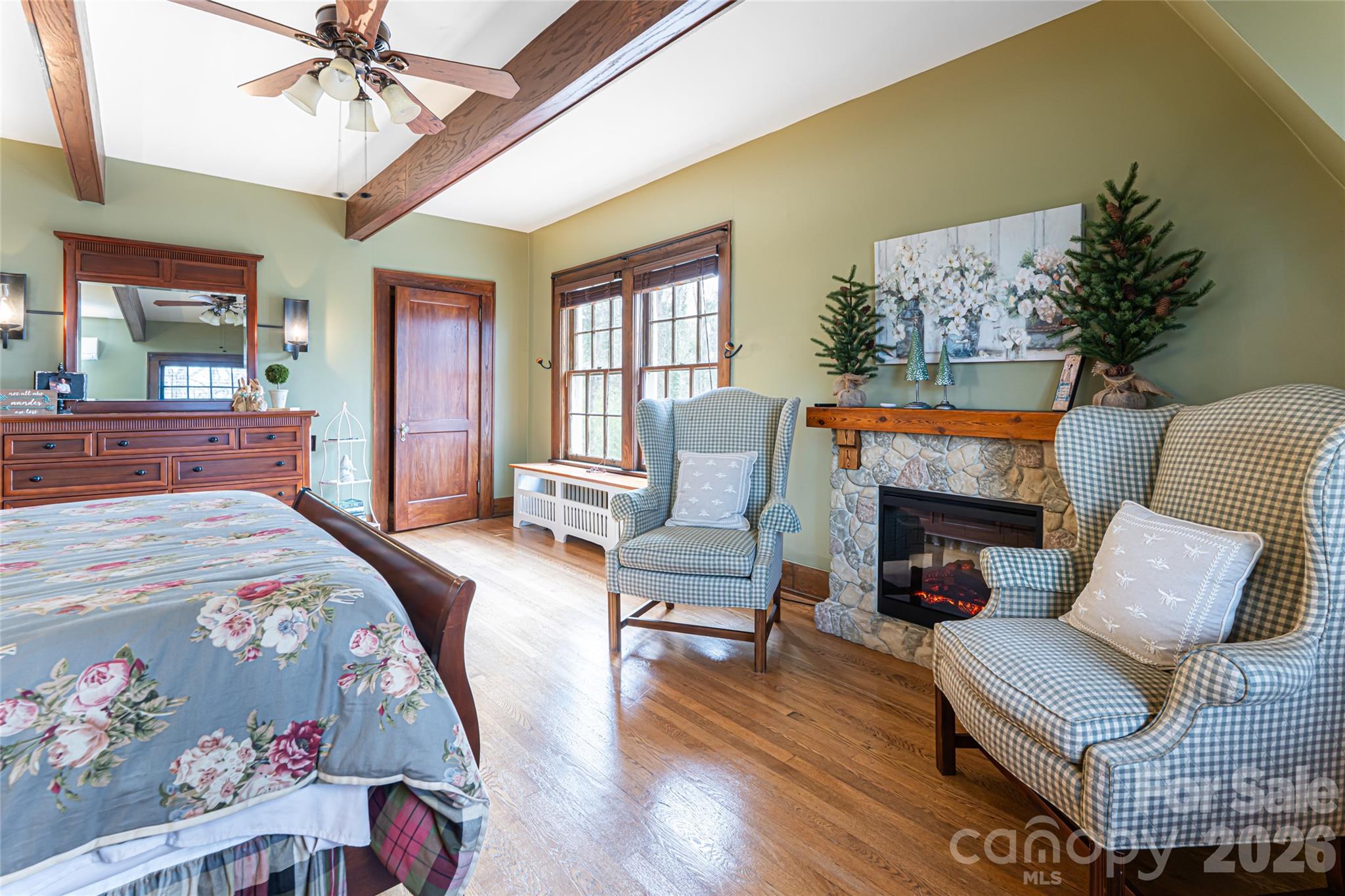 147 Preservation Way — Waynesville