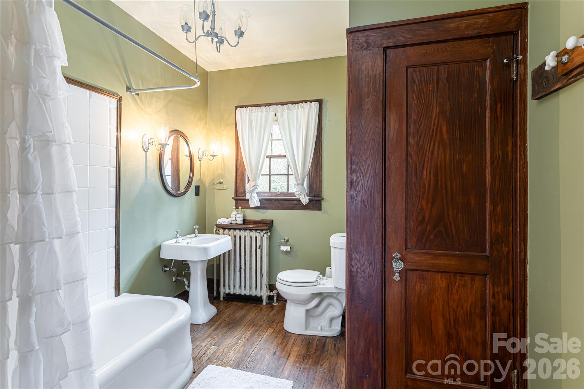 147 Preservation Way — Waynesville