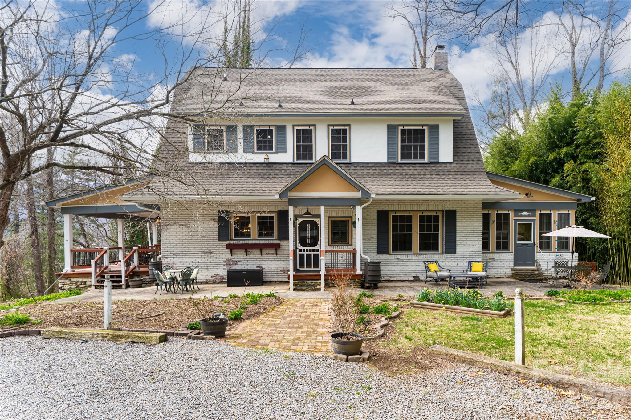 147 Preservation Way — Waynesville