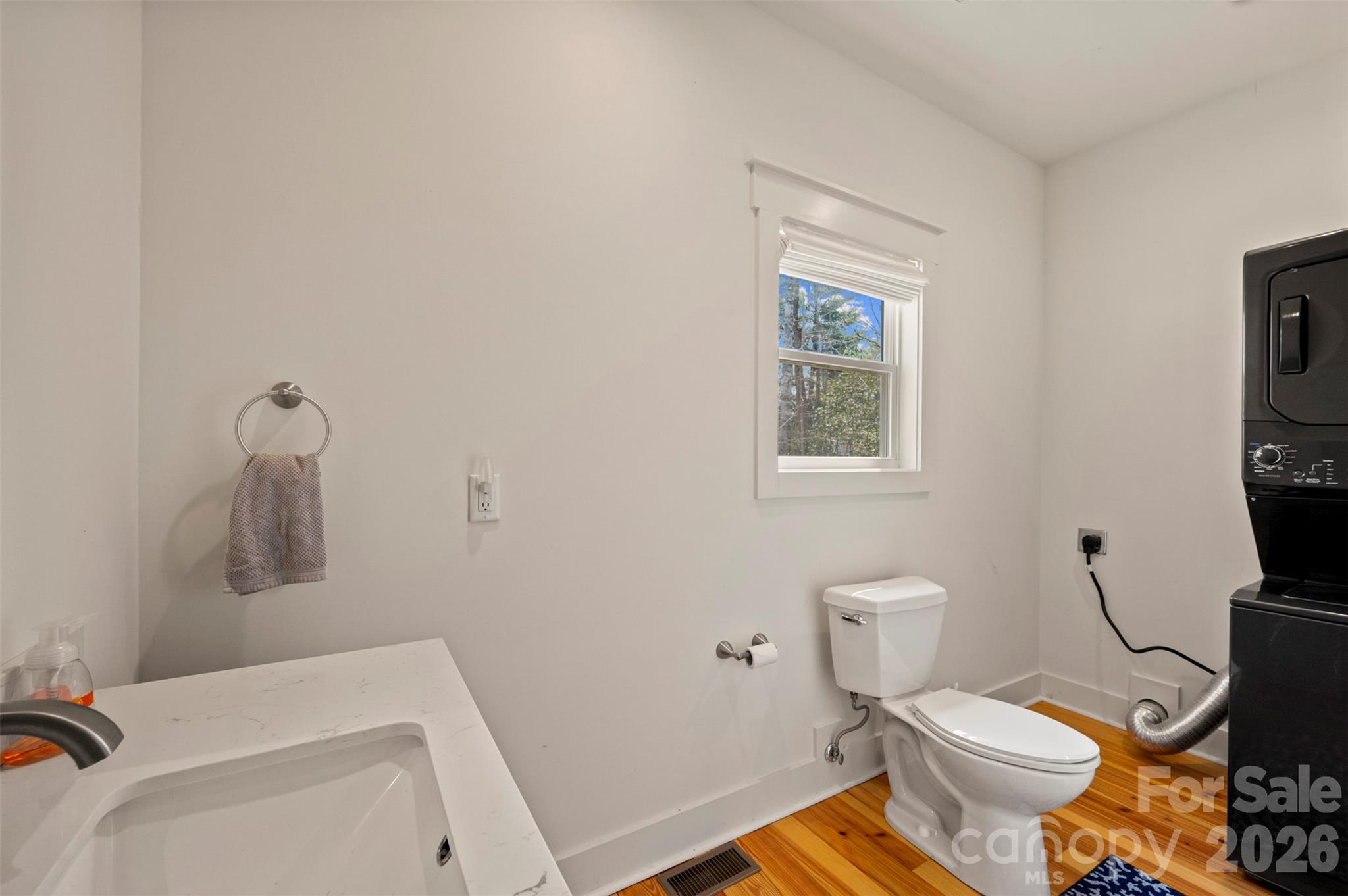 823 Silverstone Drive — Hendersonville