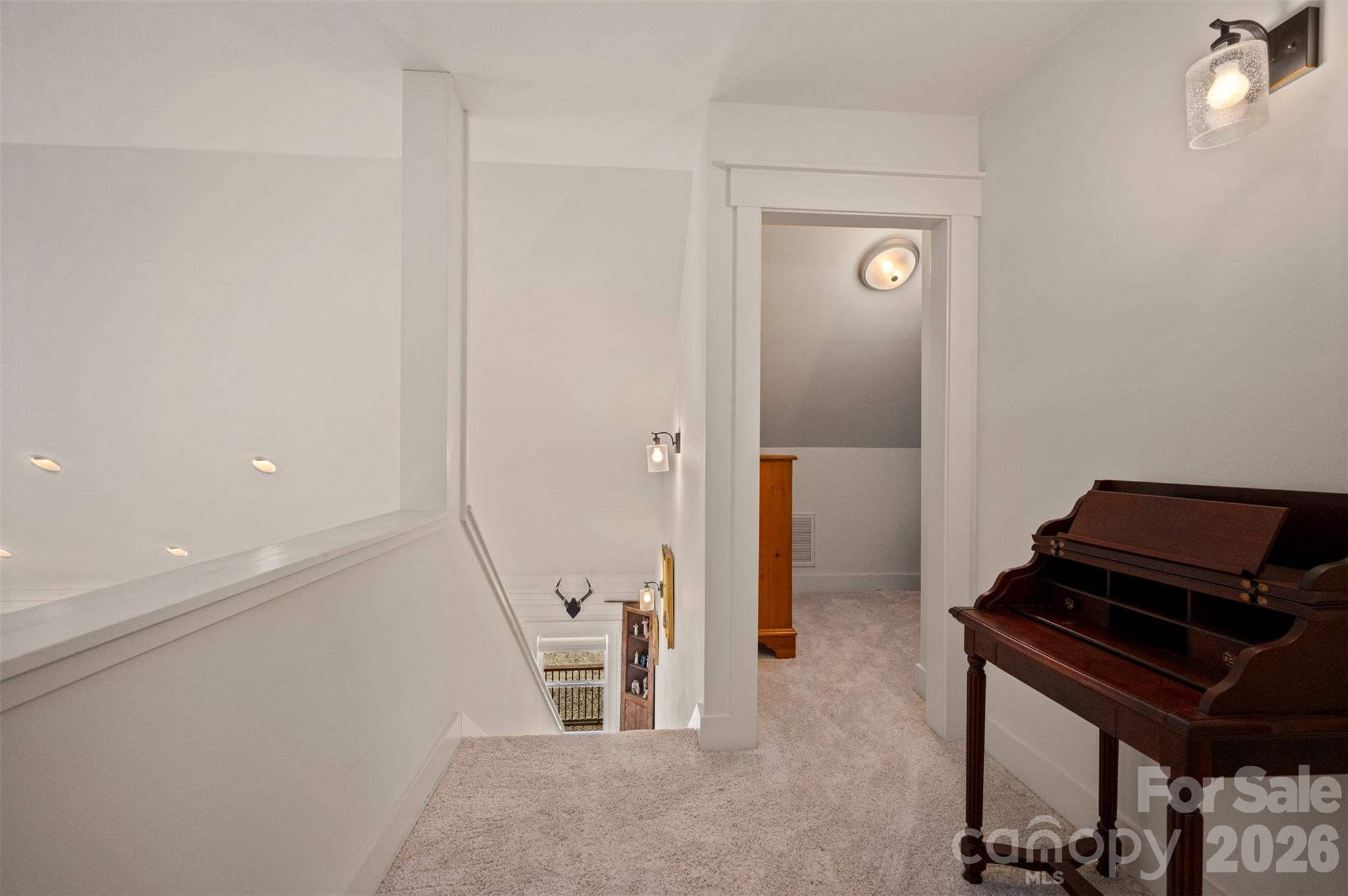 823 Silverstone Drive — Hendersonville