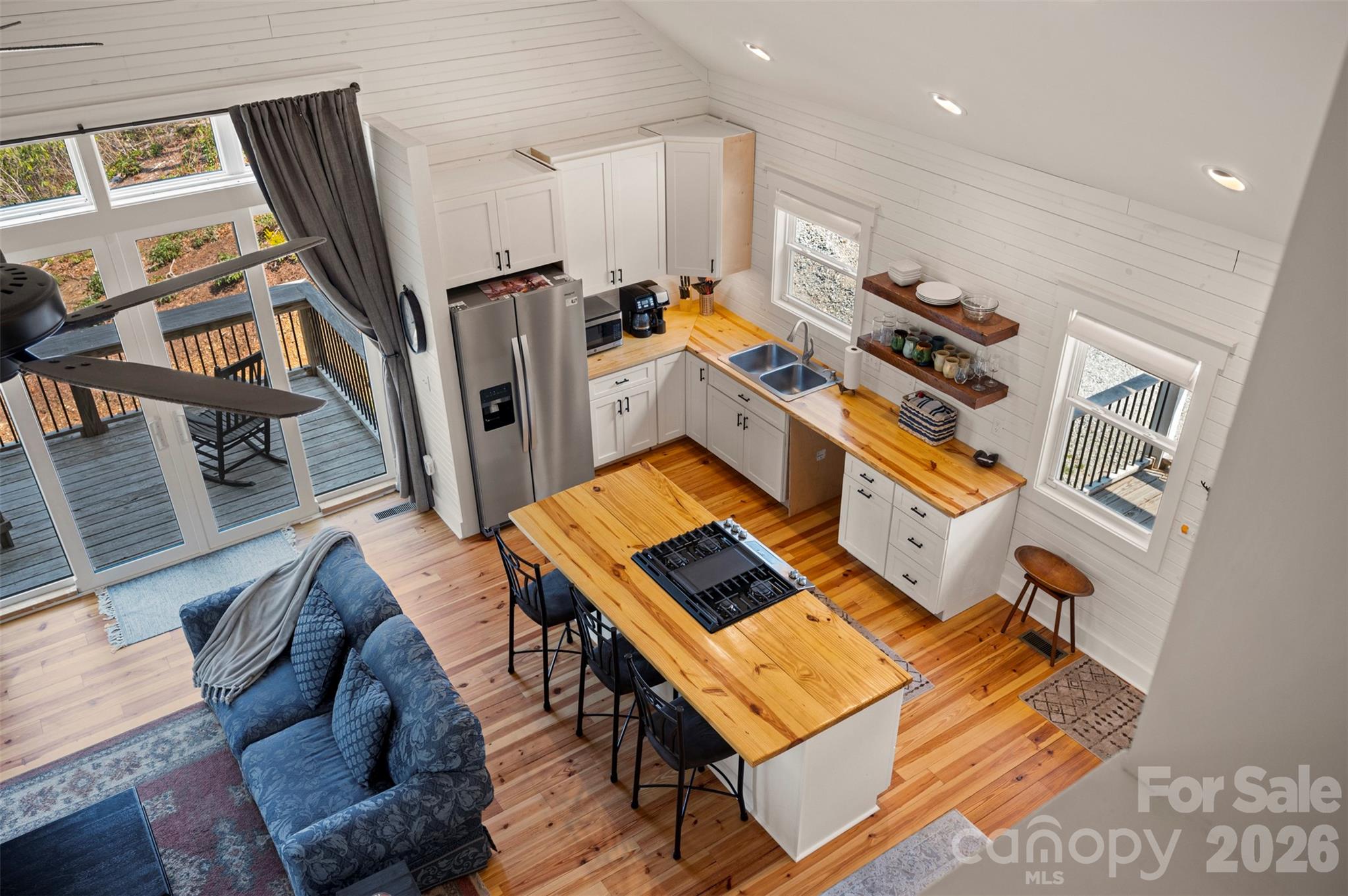 823 Silverstone Drive — Hendersonville