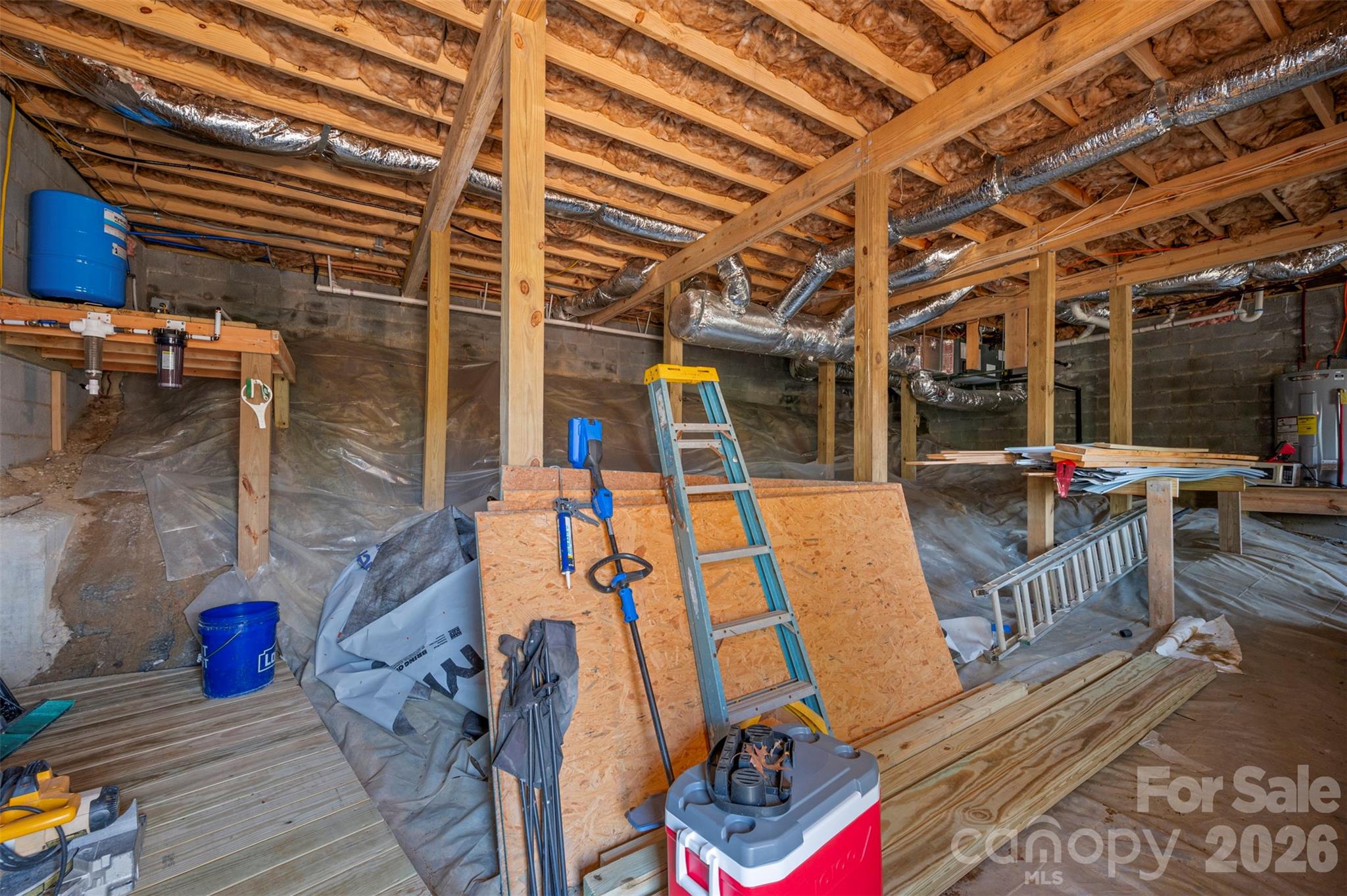 823 Silverstone Drive — Hendersonville