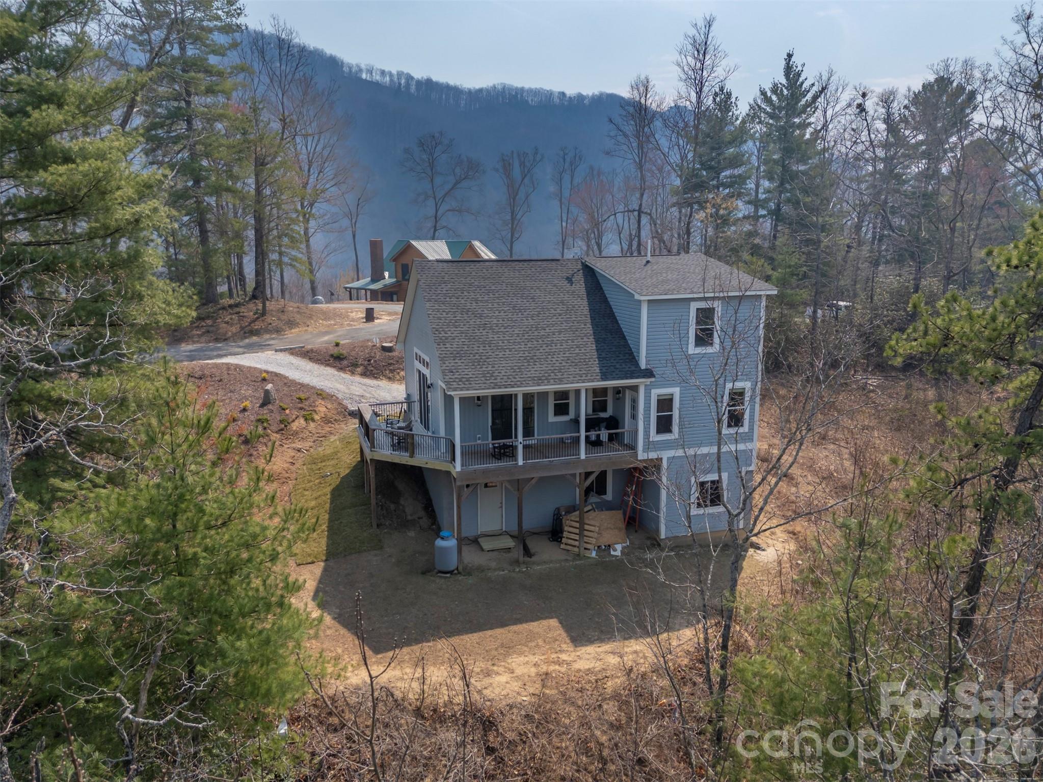 823 Silverstone Drive — Hendersonville