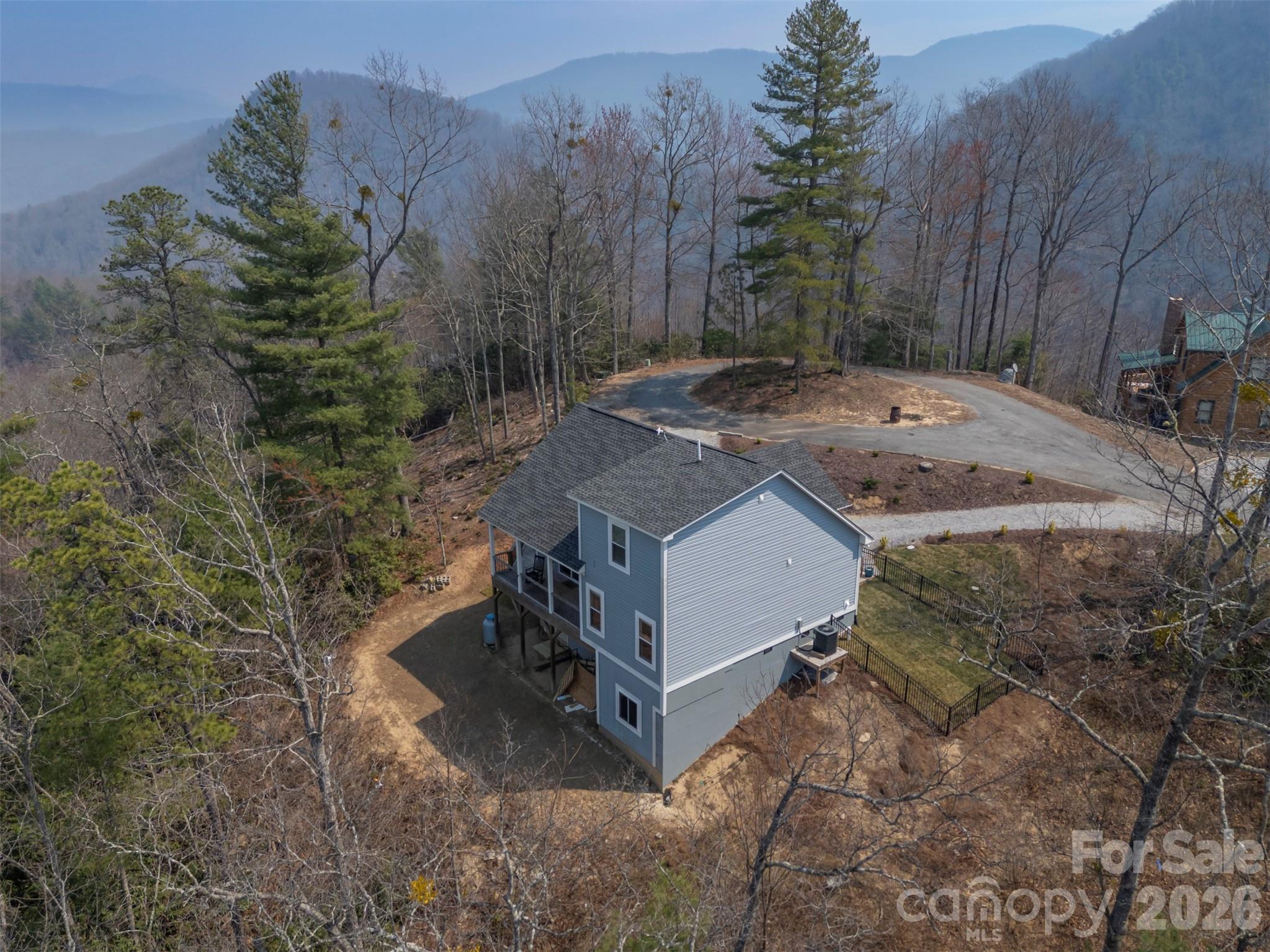 823 Silverstone Drive — Hendersonville