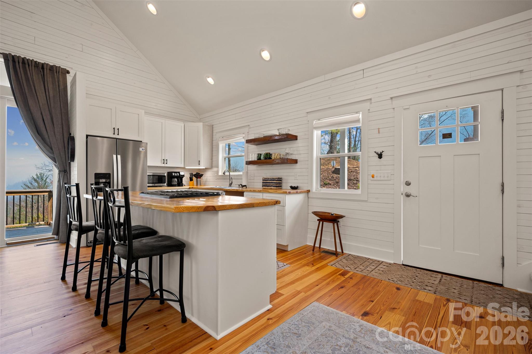 823 Silverstone Drive — Hendersonville