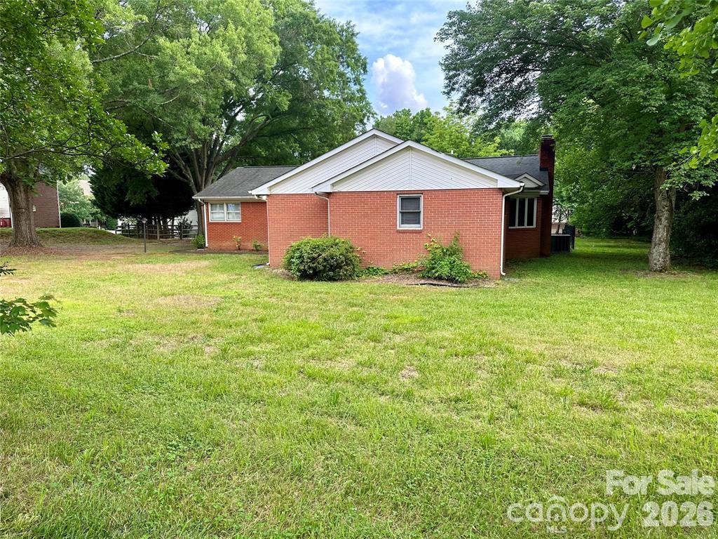 10100 Sam Furr Road — Huntersville