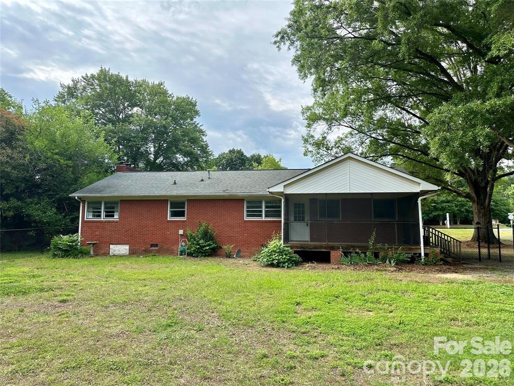 10100 Sam Furr Road — Huntersville