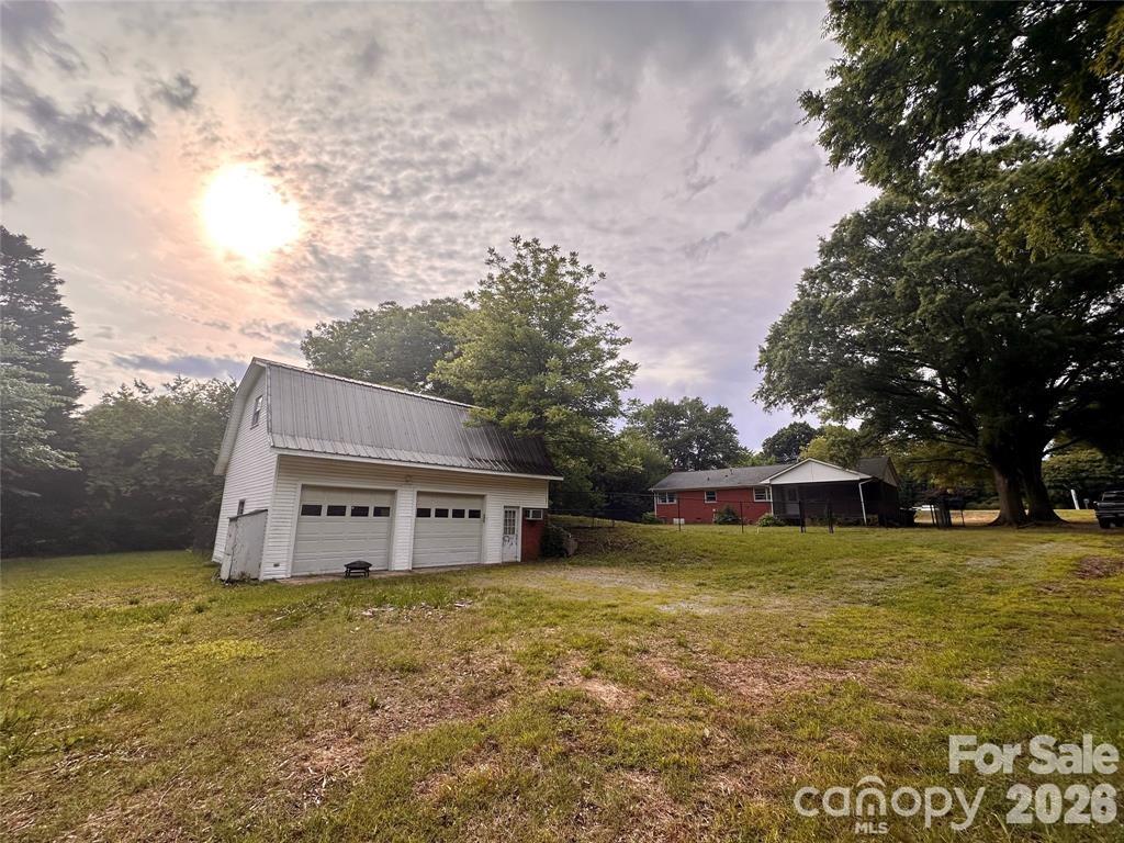 10100 Sam Furr Road — Huntersville