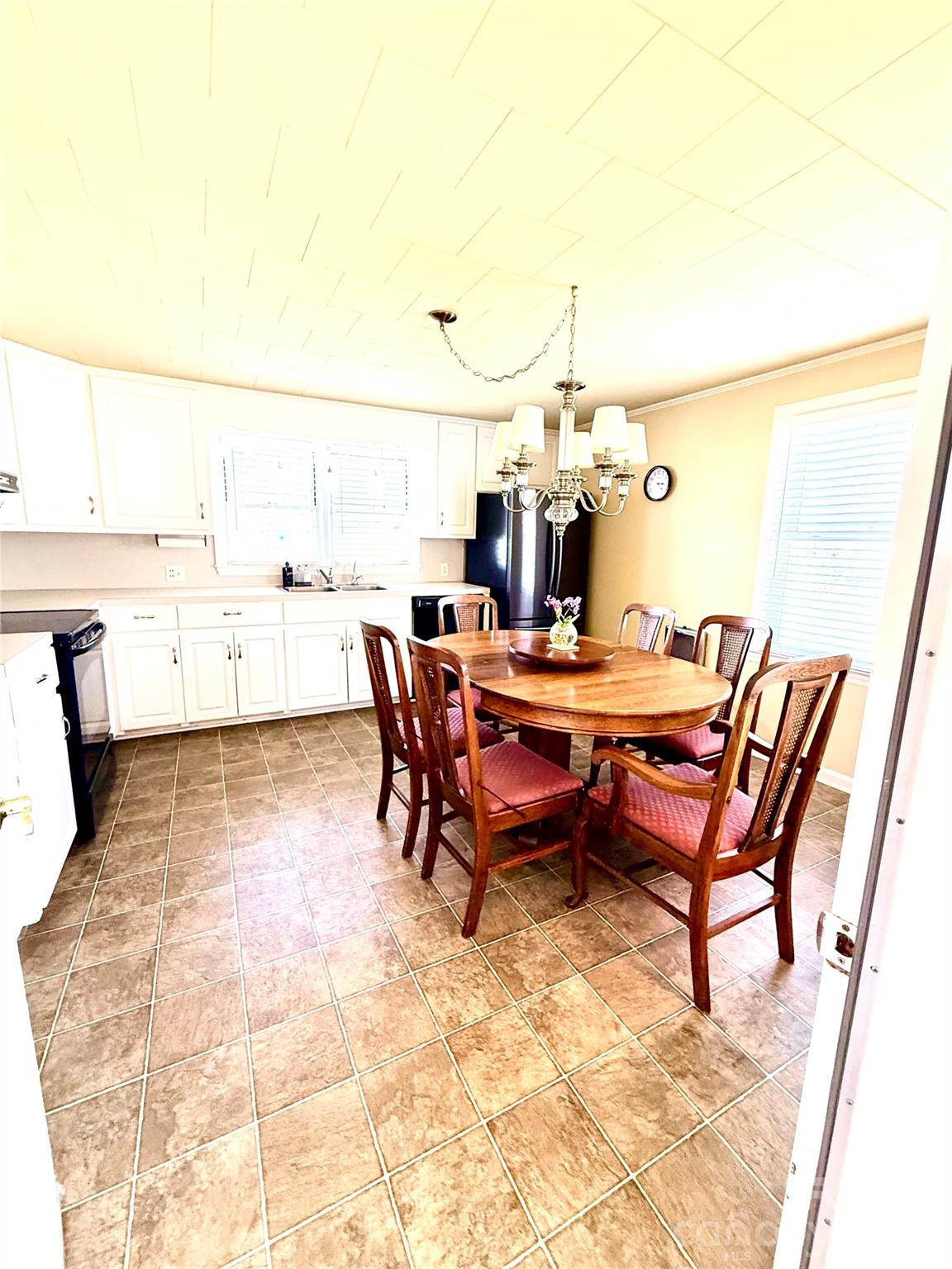 1005 N Main Street — Oakboro