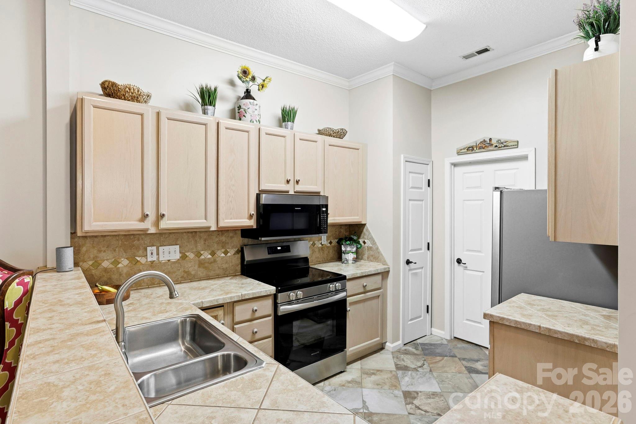 21 Tisha Lane — Hendersonville