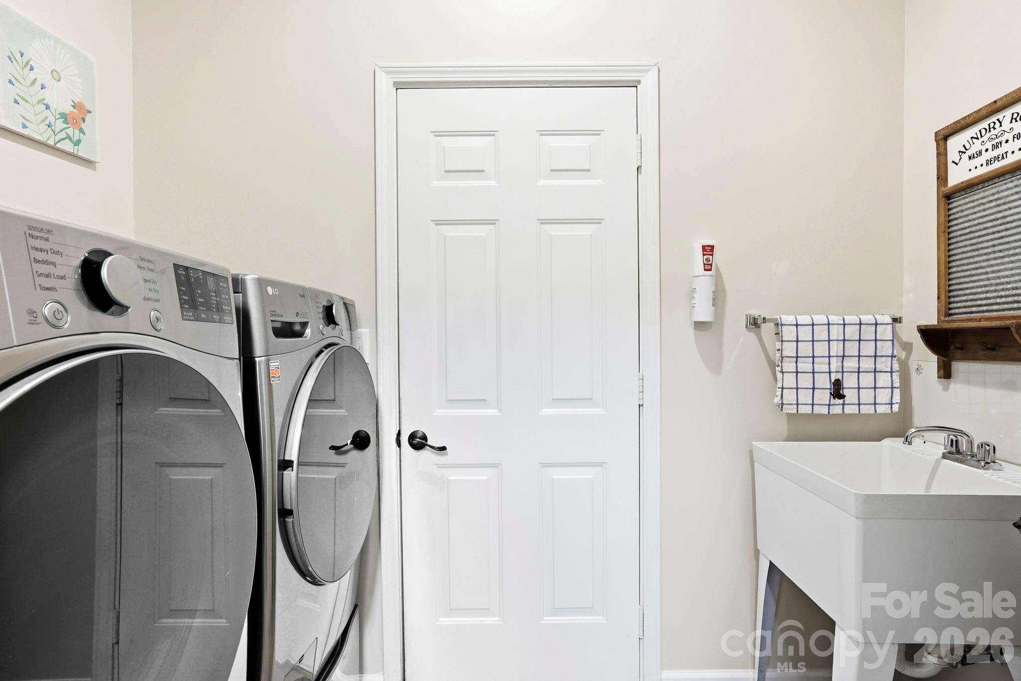 21 Tisha Lane — Hendersonville