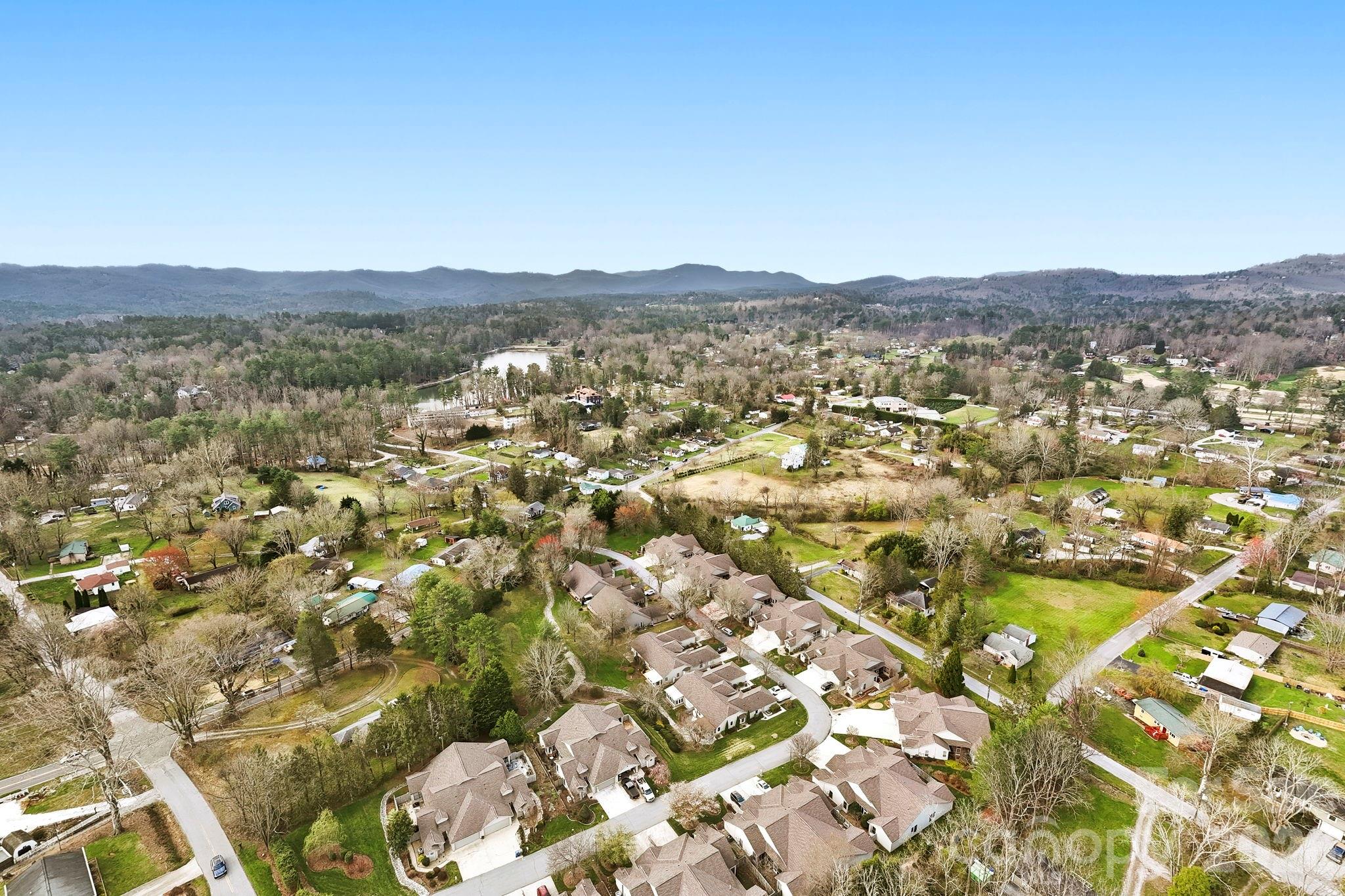21 Tisha Lane — Hendersonville