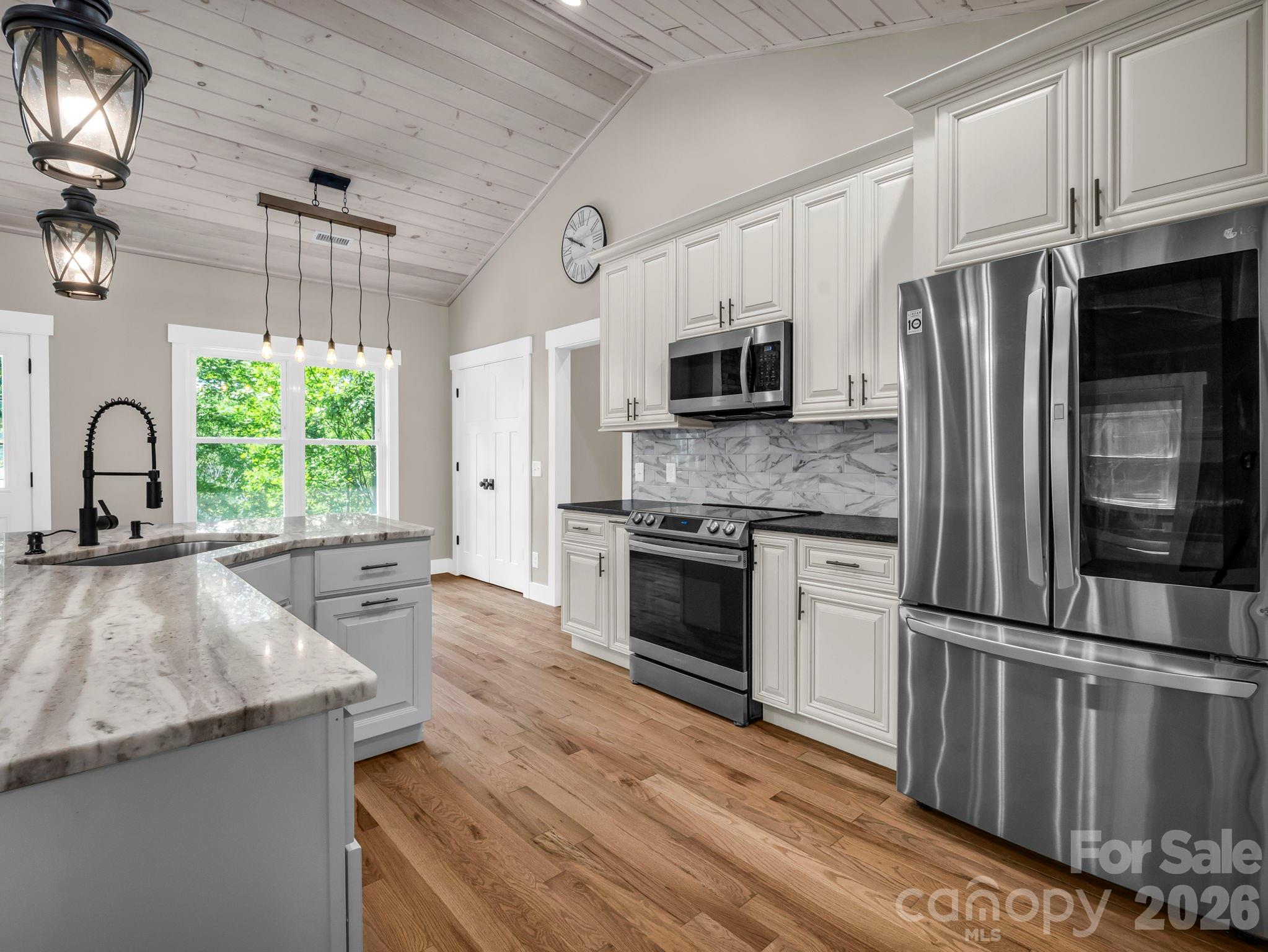 38 Scenic View Drive — Hendersonville