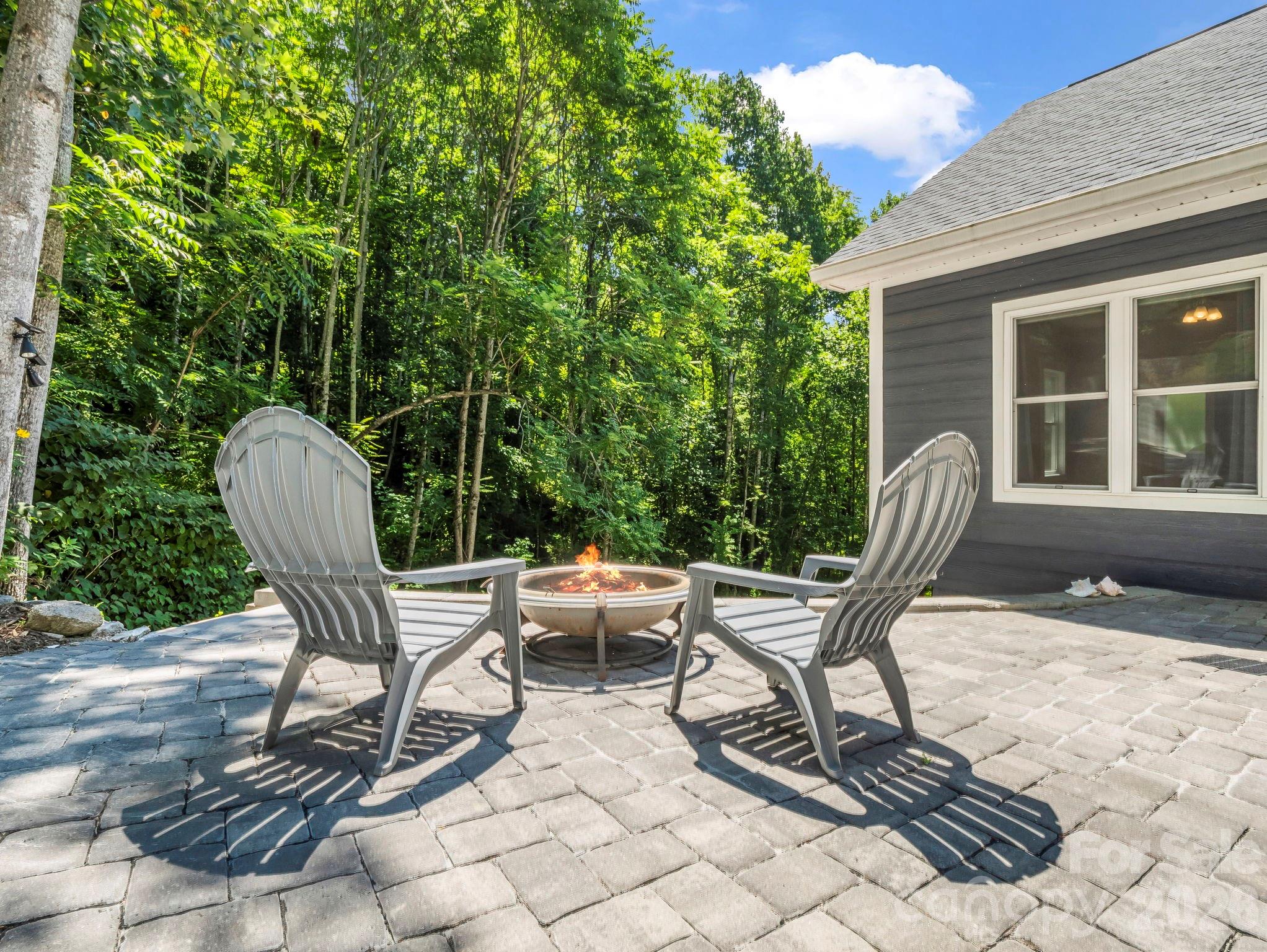 38 Scenic View Drive — Hendersonville