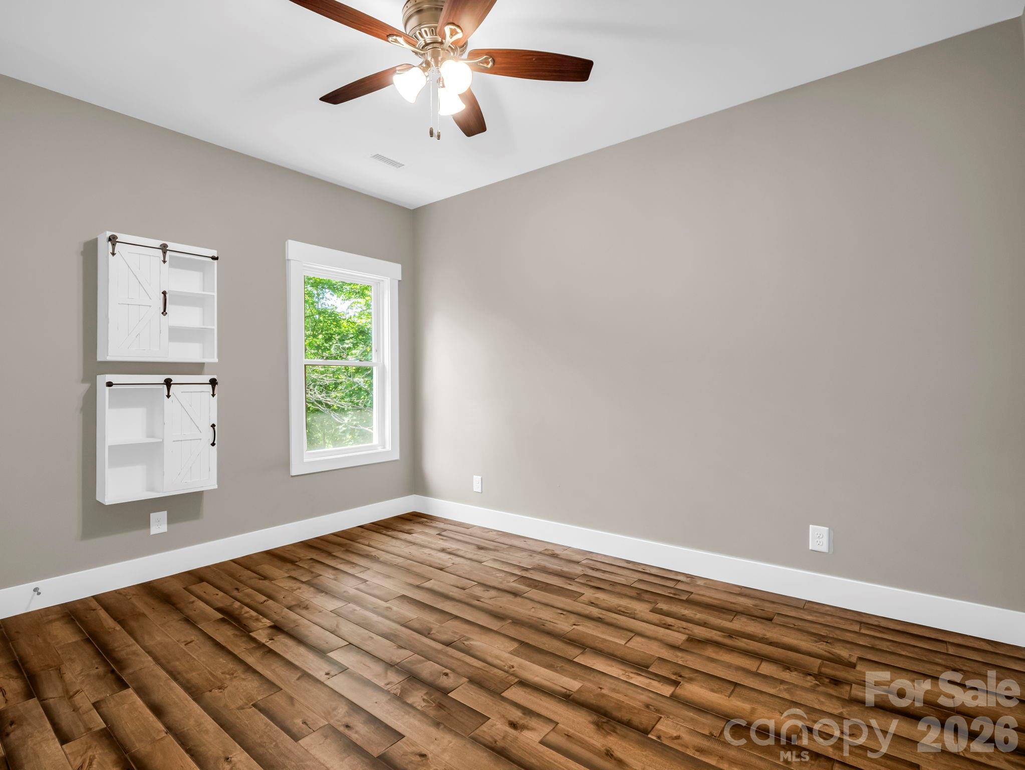 38 Scenic View Drive — Hendersonville