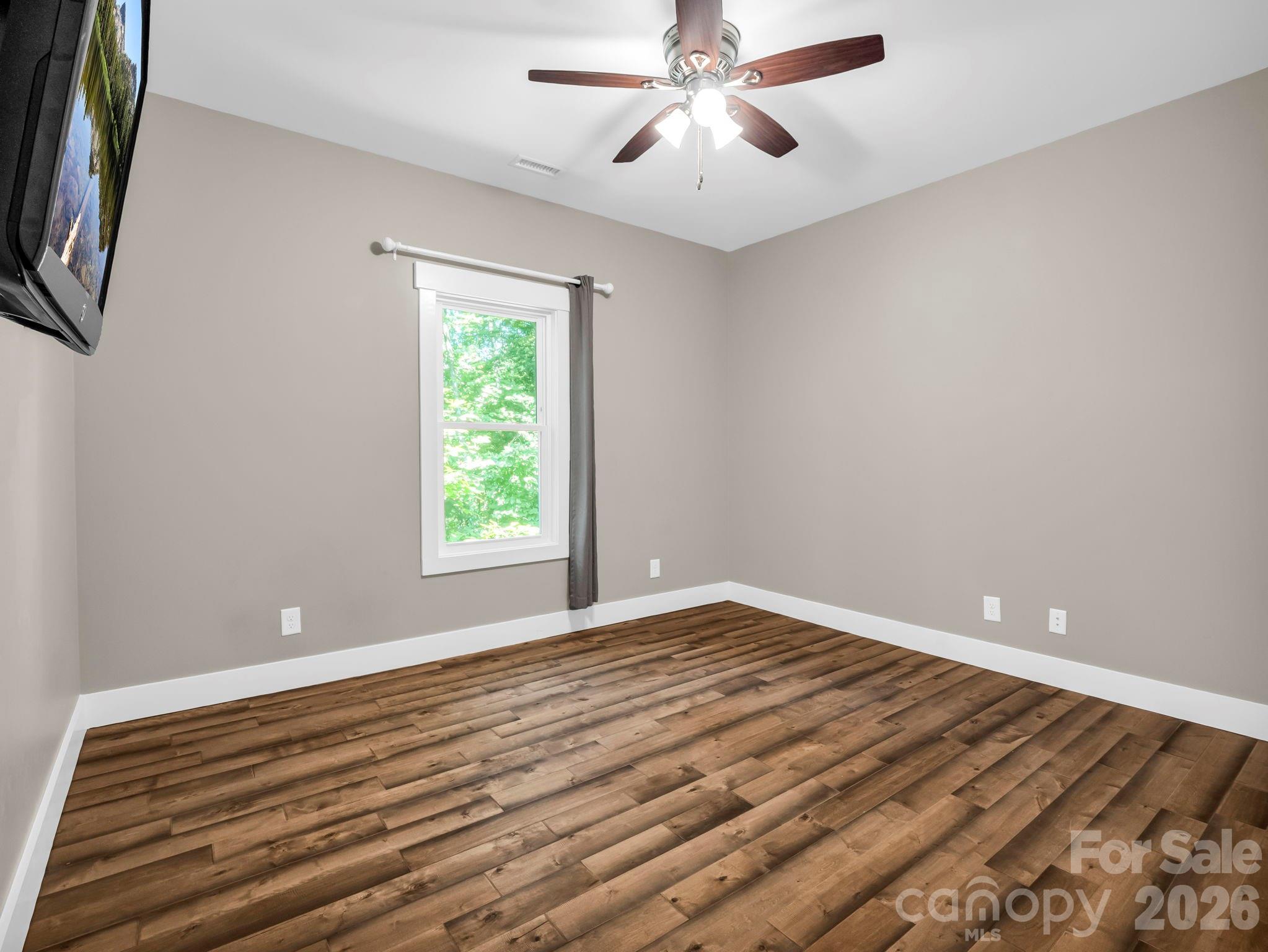 38 Scenic View Drive — Hendersonville