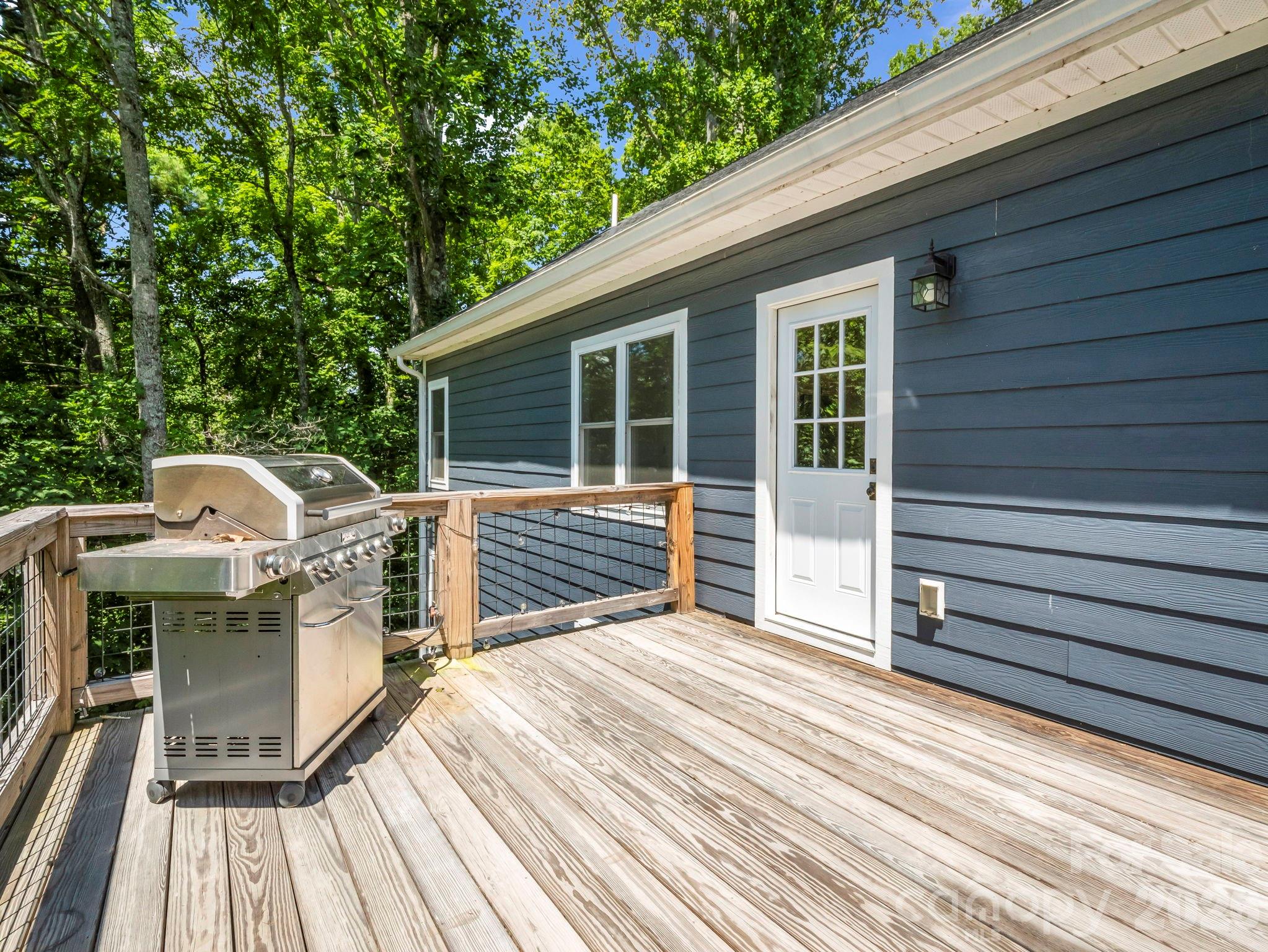 38 Scenic View Drive — Hendersonville